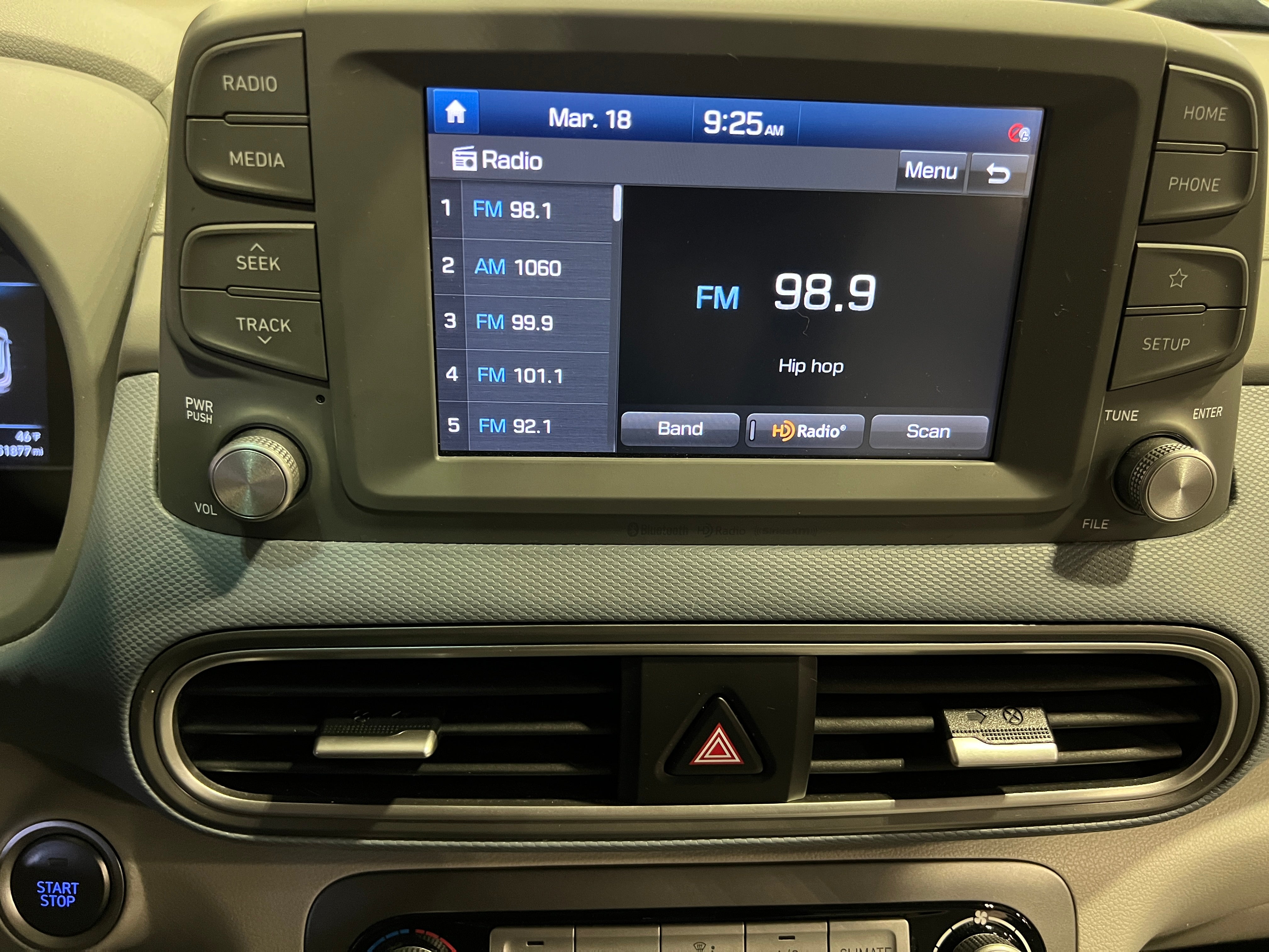 2020 Hyundai Kona Limited 3