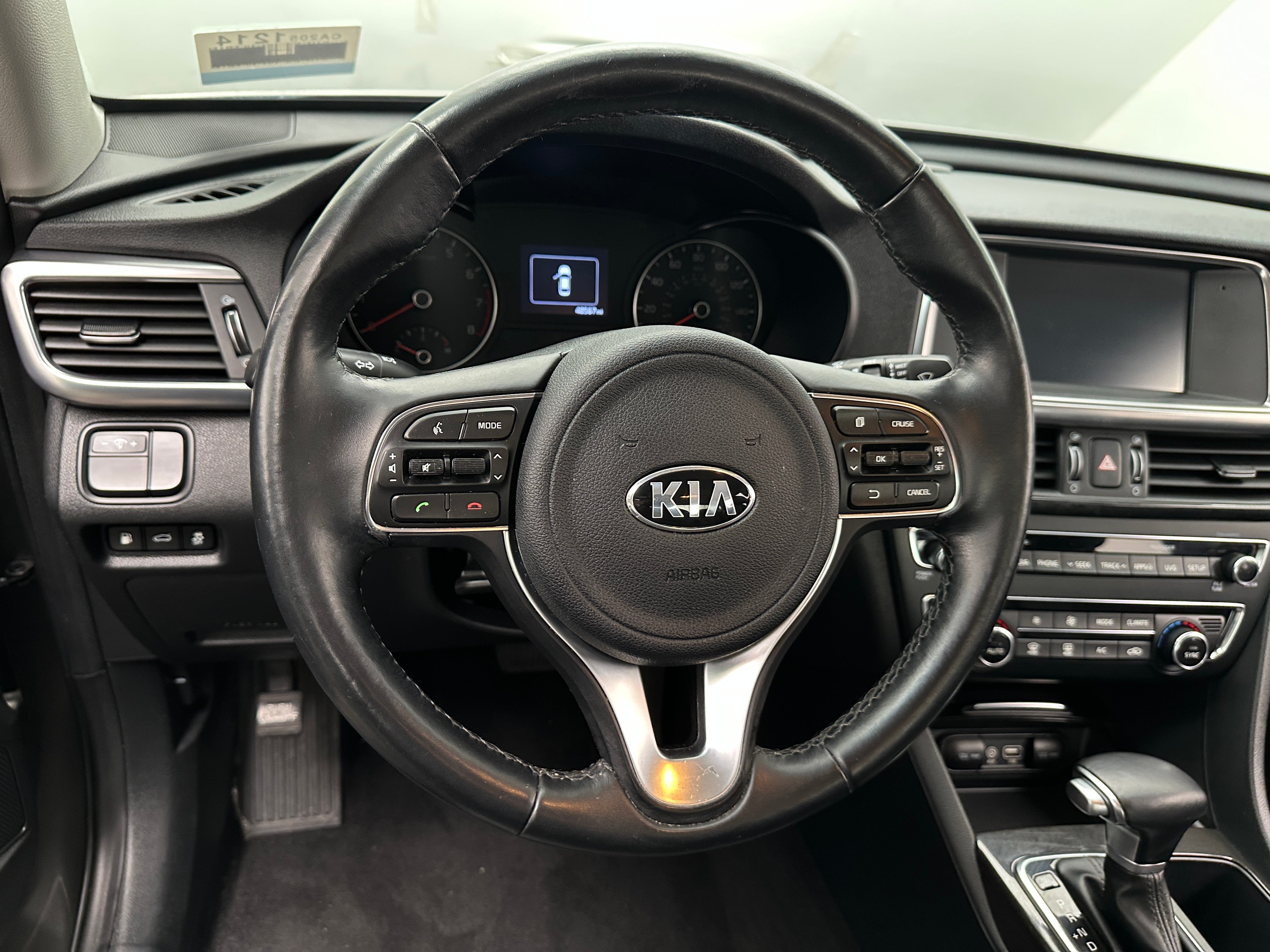 2017 Kia Optima EX 4