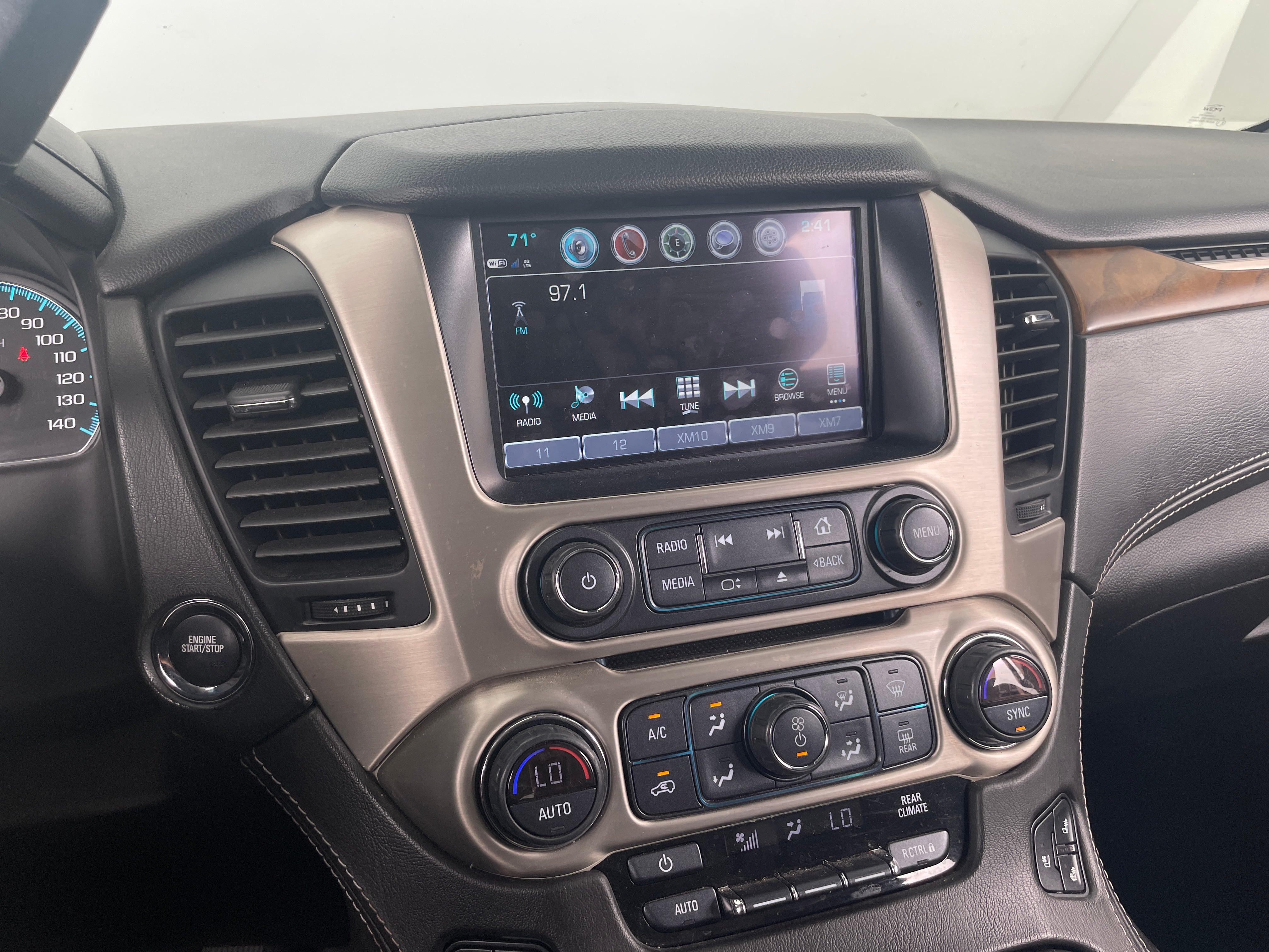 2019 GMC Yukon Denali 3