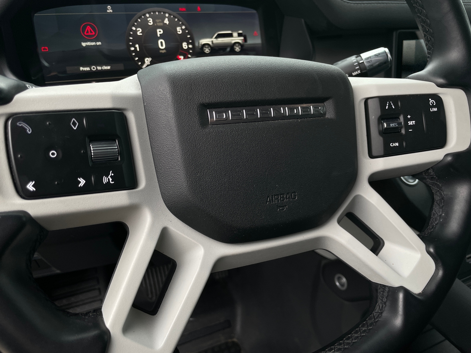 Thumbnail: 2022 Land Rover Defender - 5