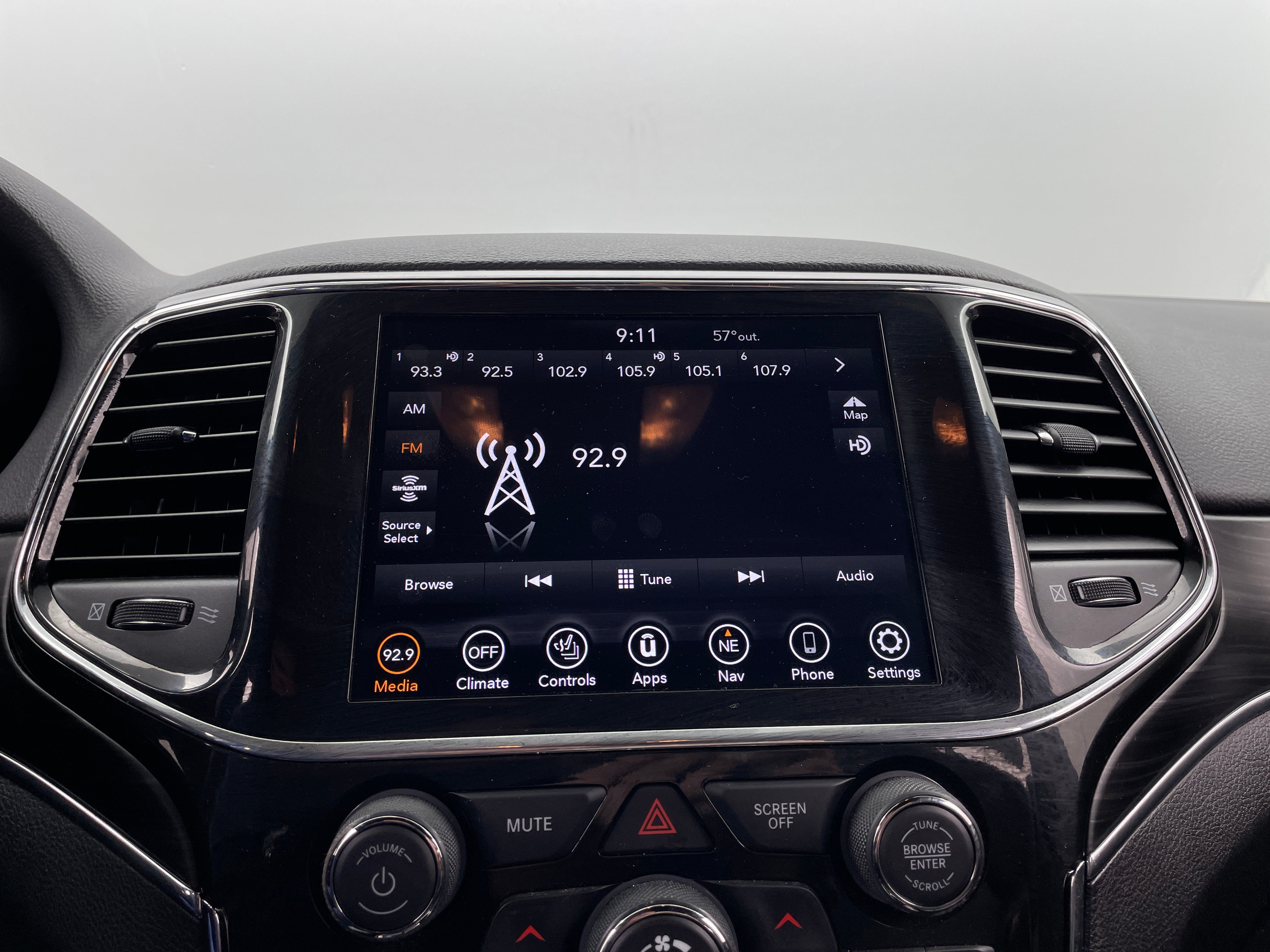 2021 Jeep Grand Cherokee 80th Anniversary 3