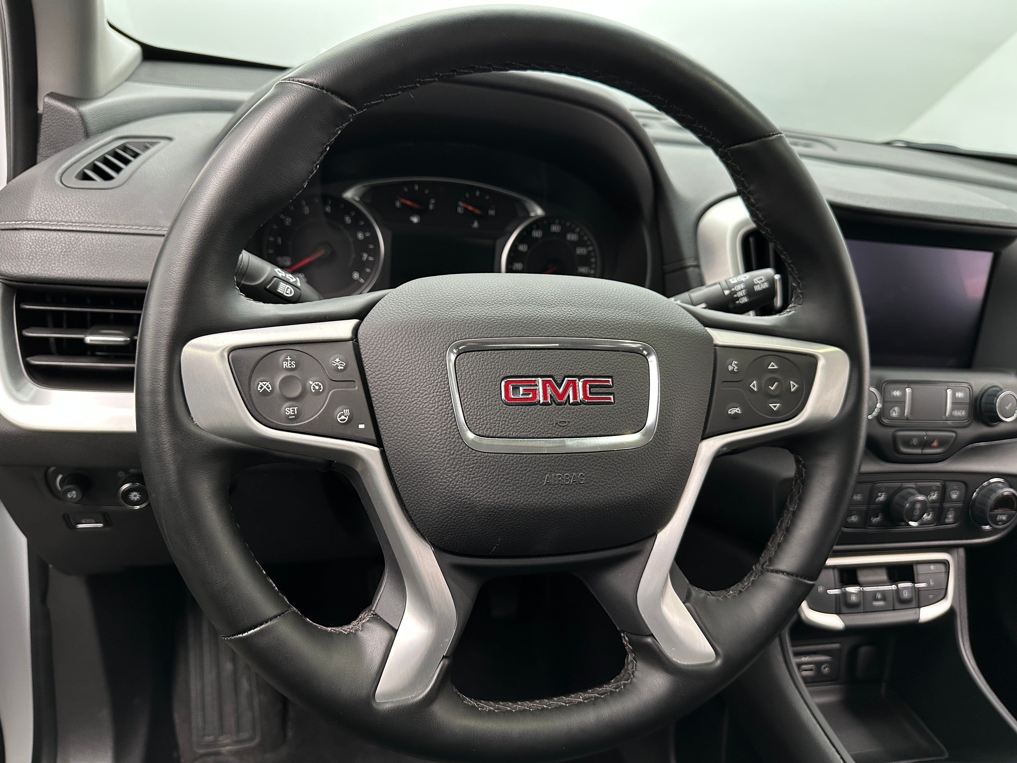 2024 GMC Terrain SLT 4