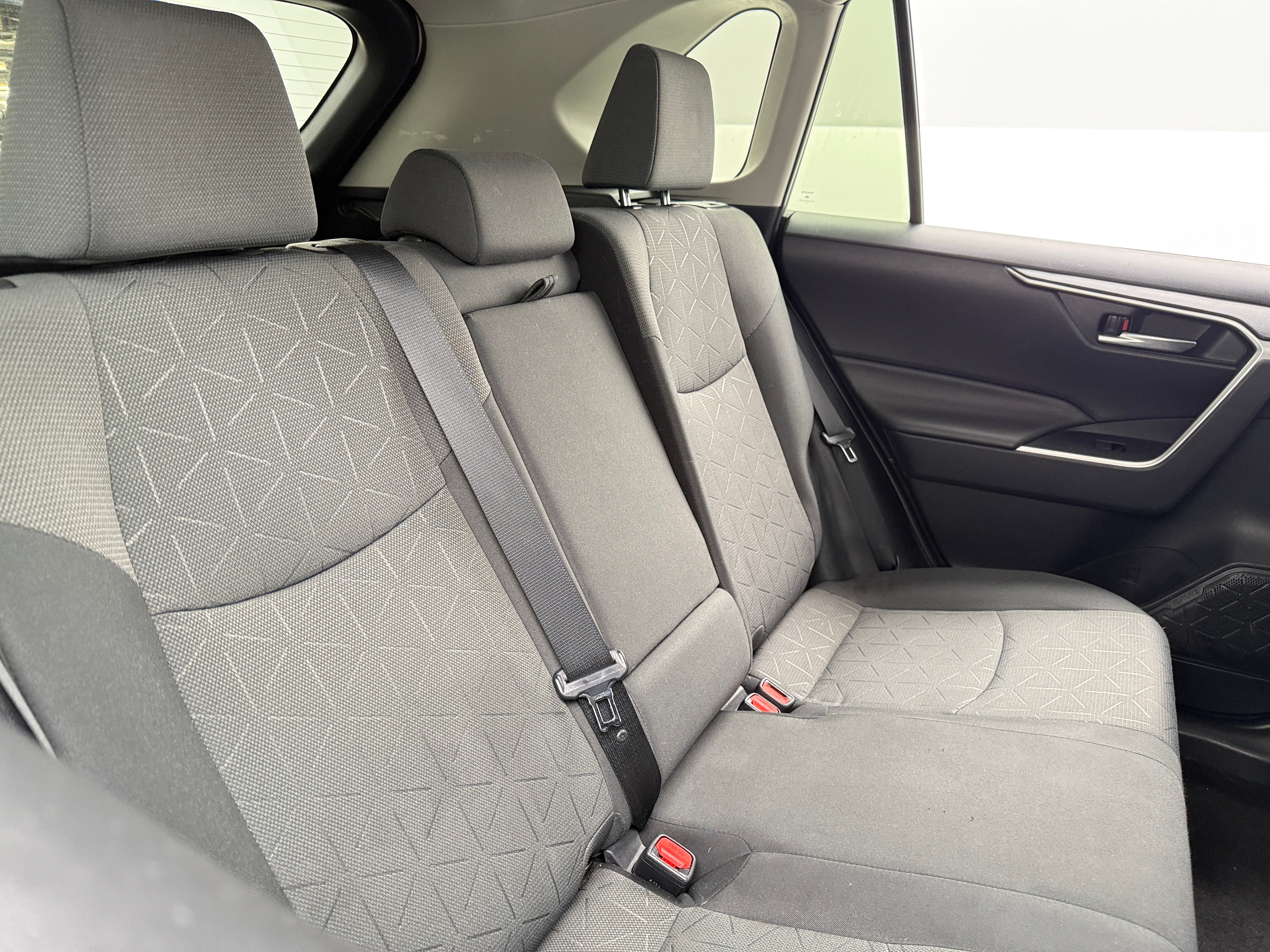 2019 Toyota RAV4 XLE 6