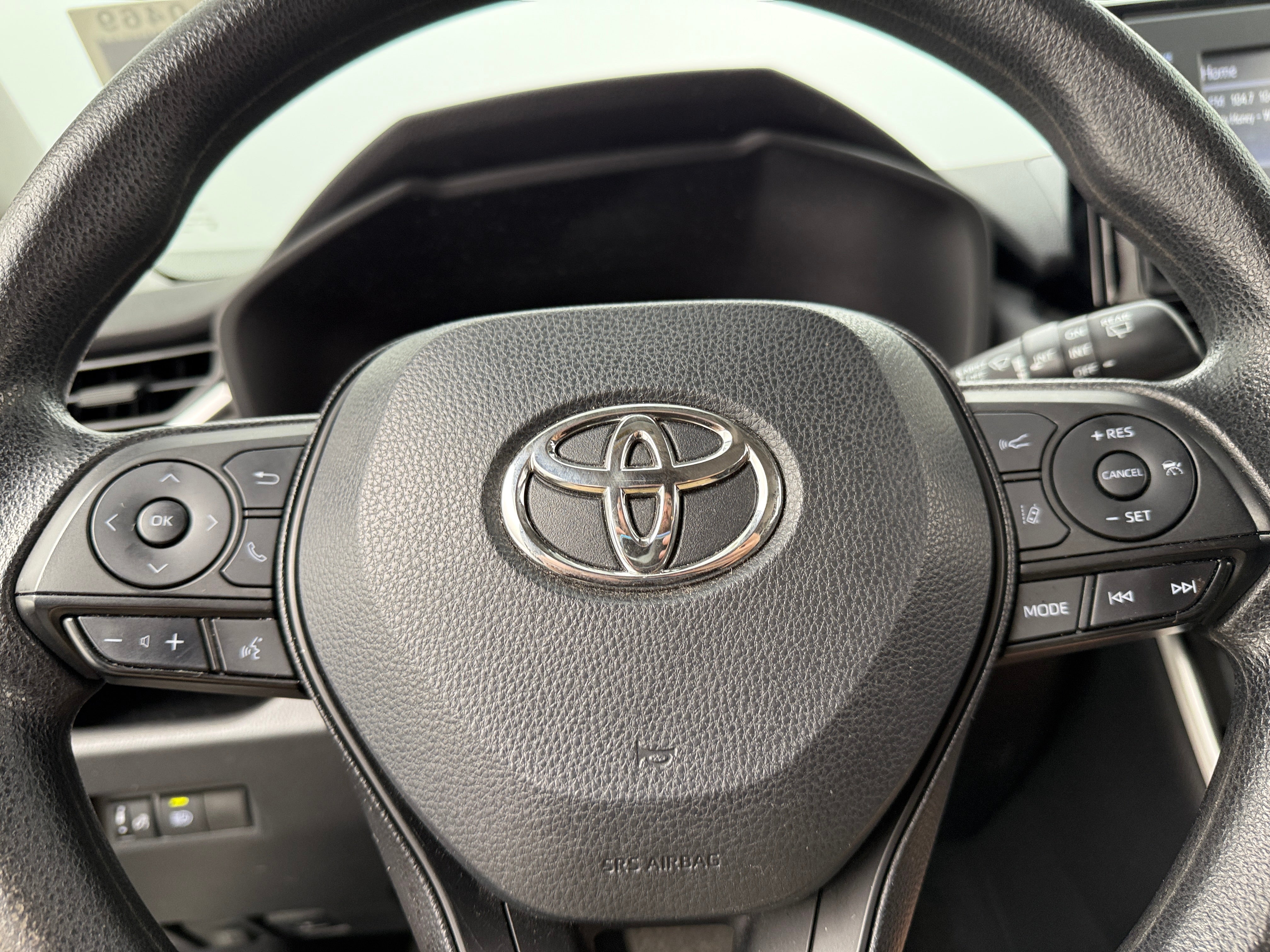 2019 Toyota RAV4 XLE 5
