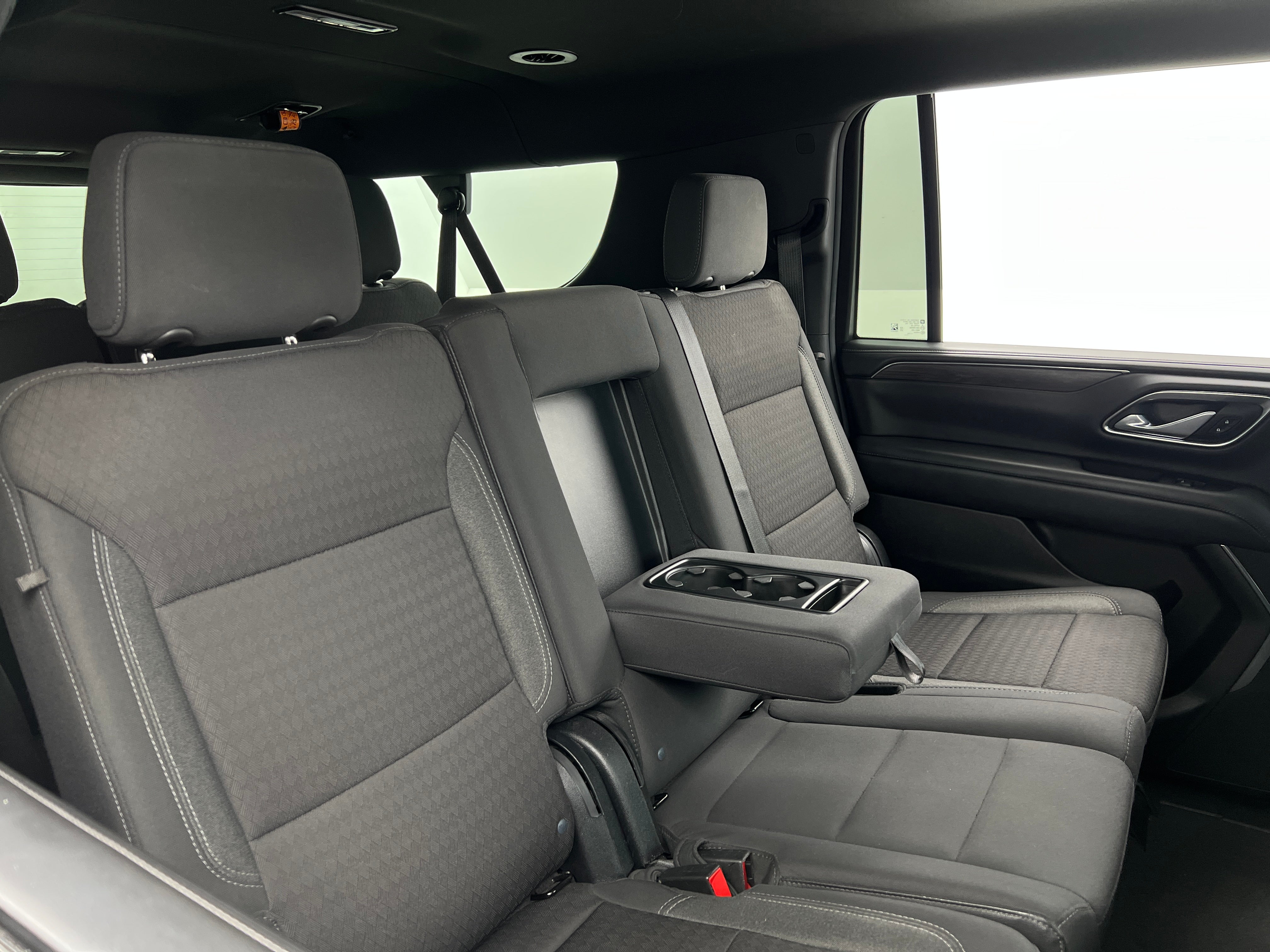2023 Chevrolet Suburban LS 6