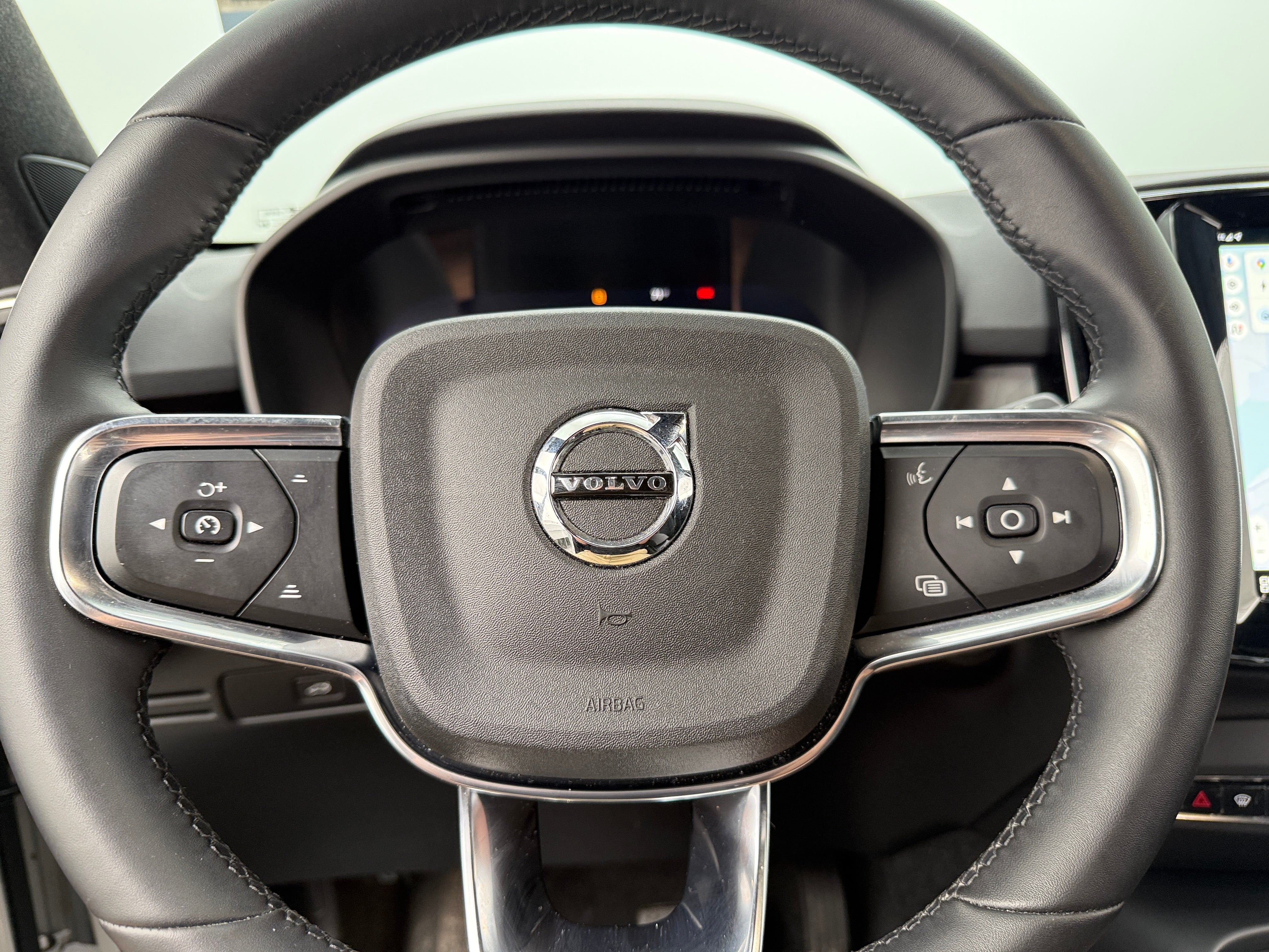 2023 Volvo XC40 Recharge Plus 5