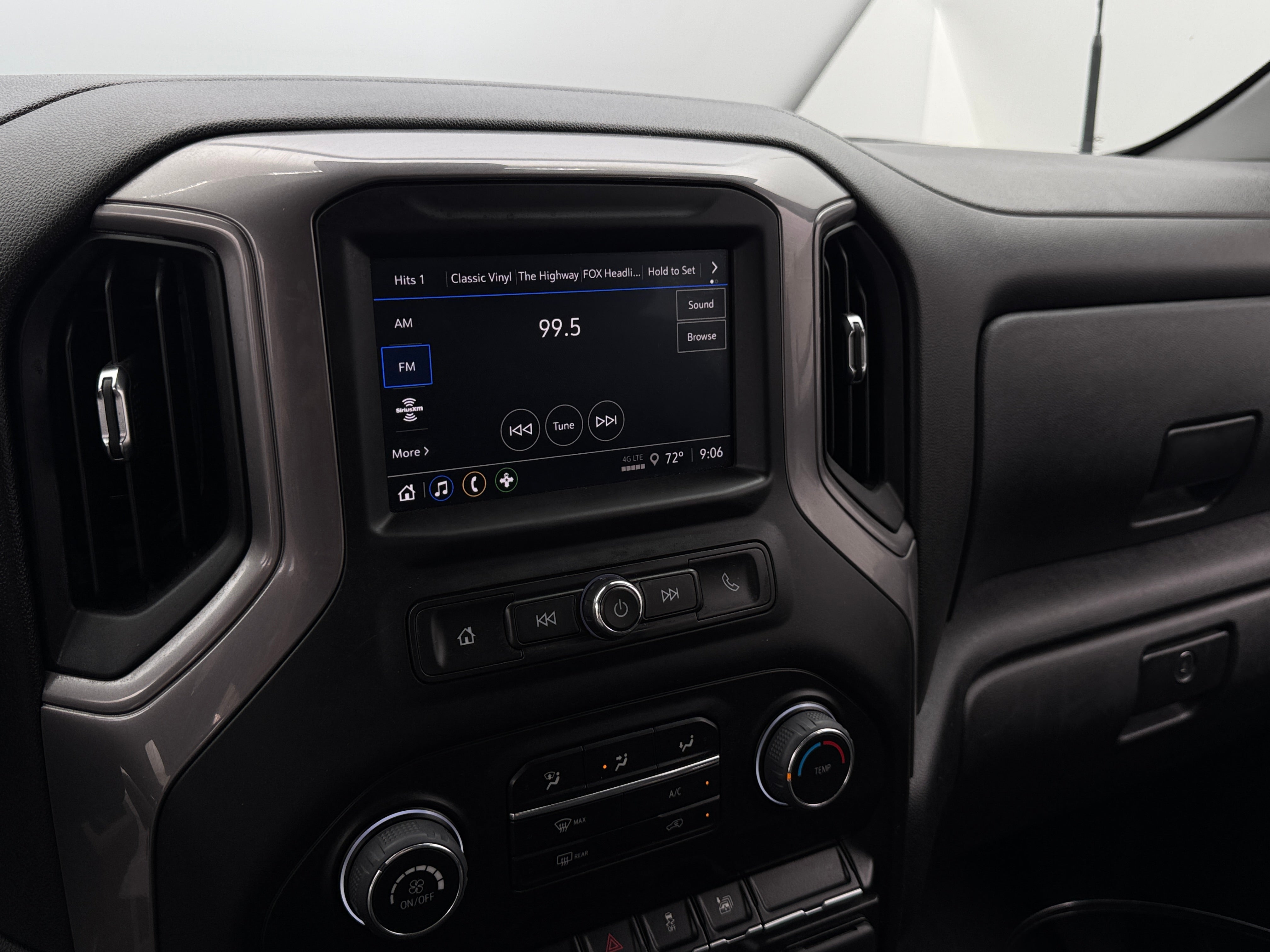 2024 Chevrolet Silverado 2500 Custom 4
