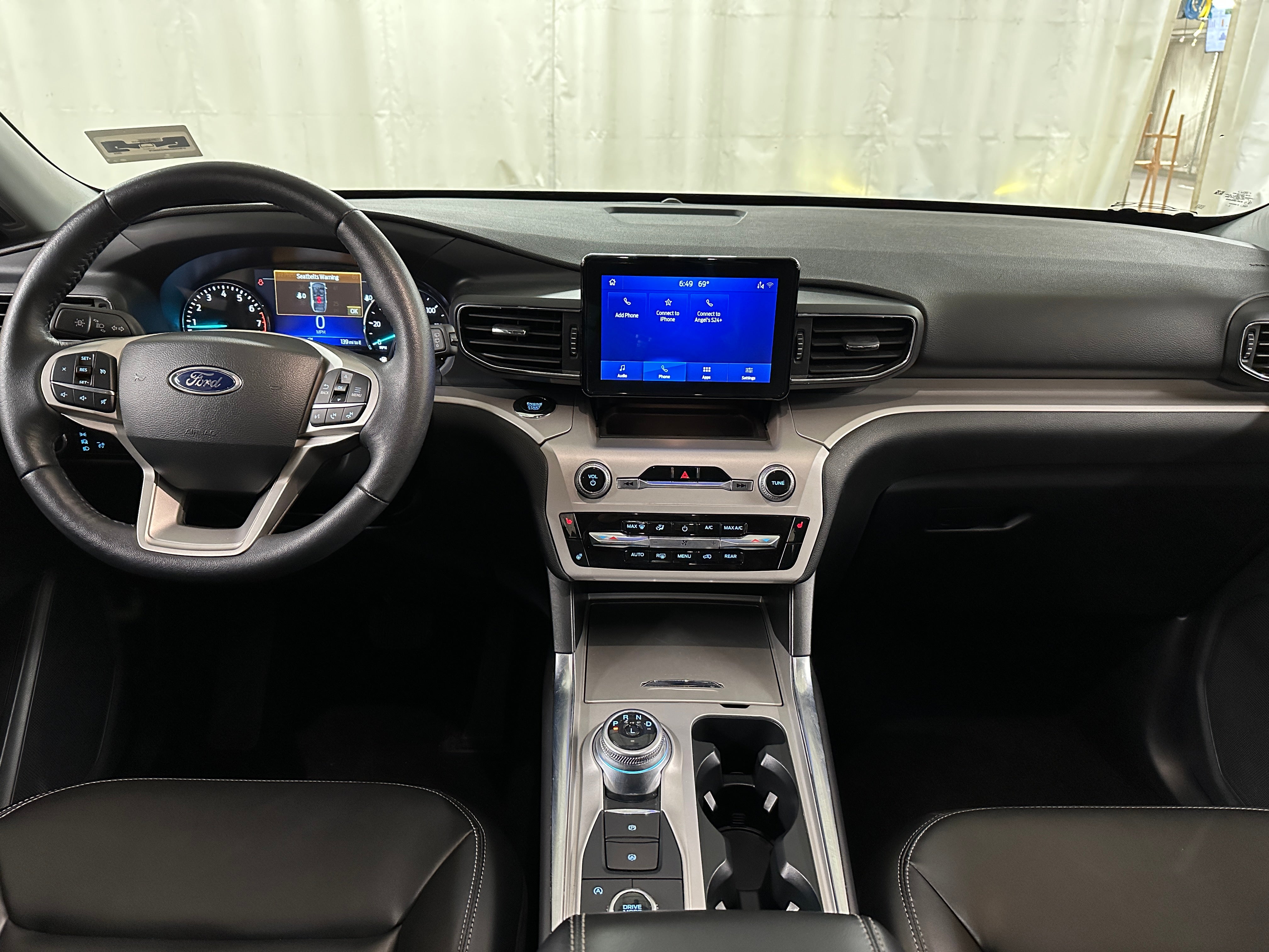 2024 Ford Explorer XLT 3