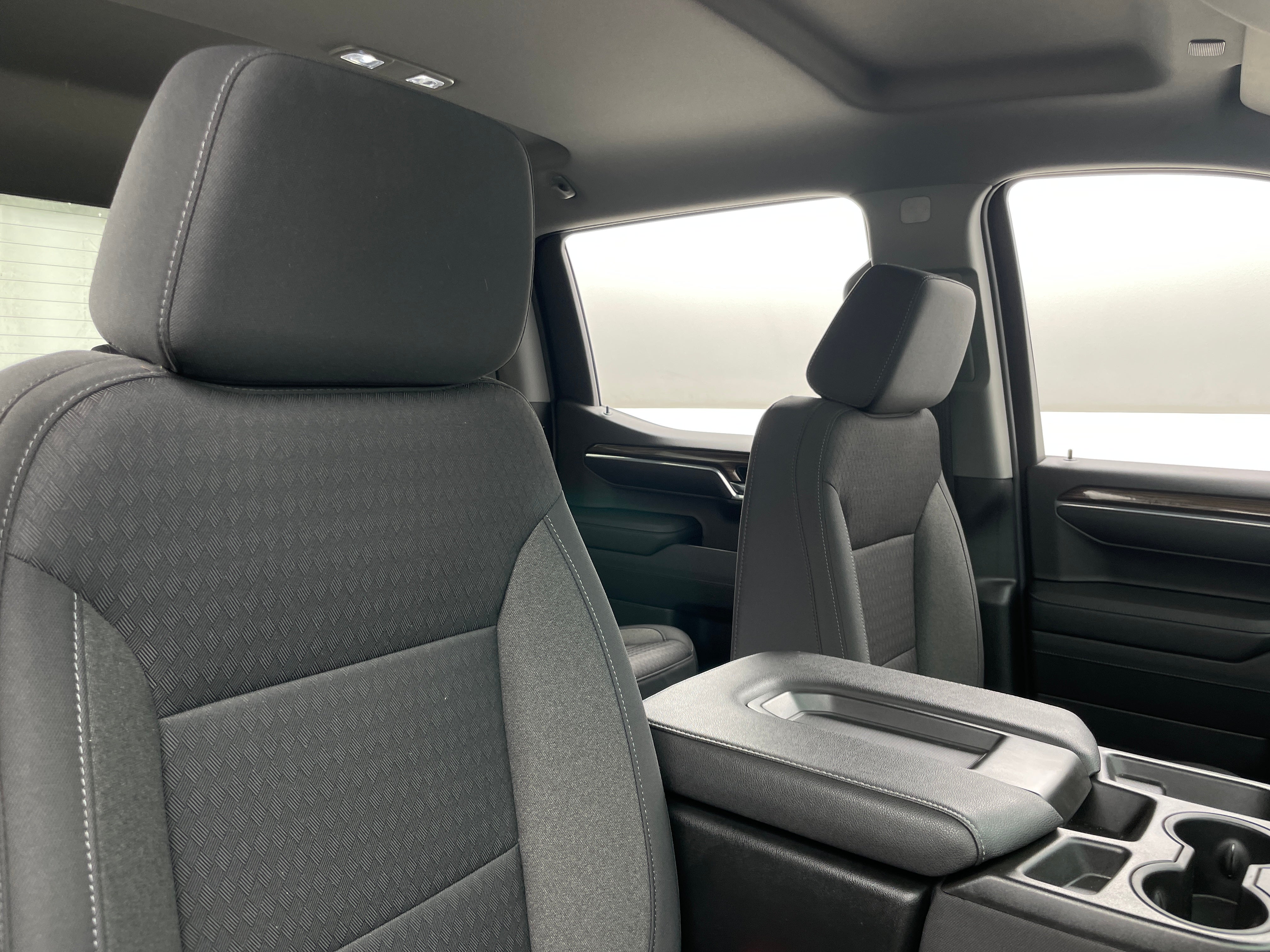 2022 Chevrolet Silverado 1500 LT 2