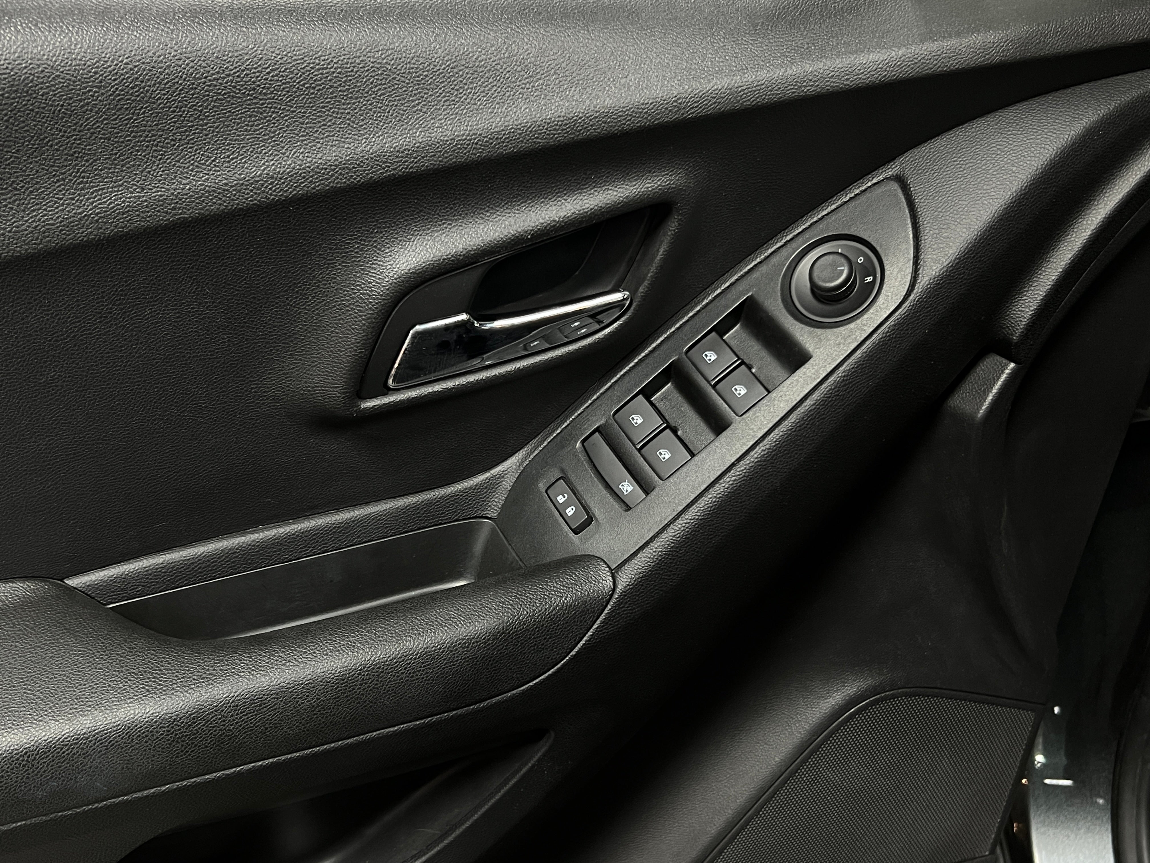 2020 Chevrolet Trax LT 7