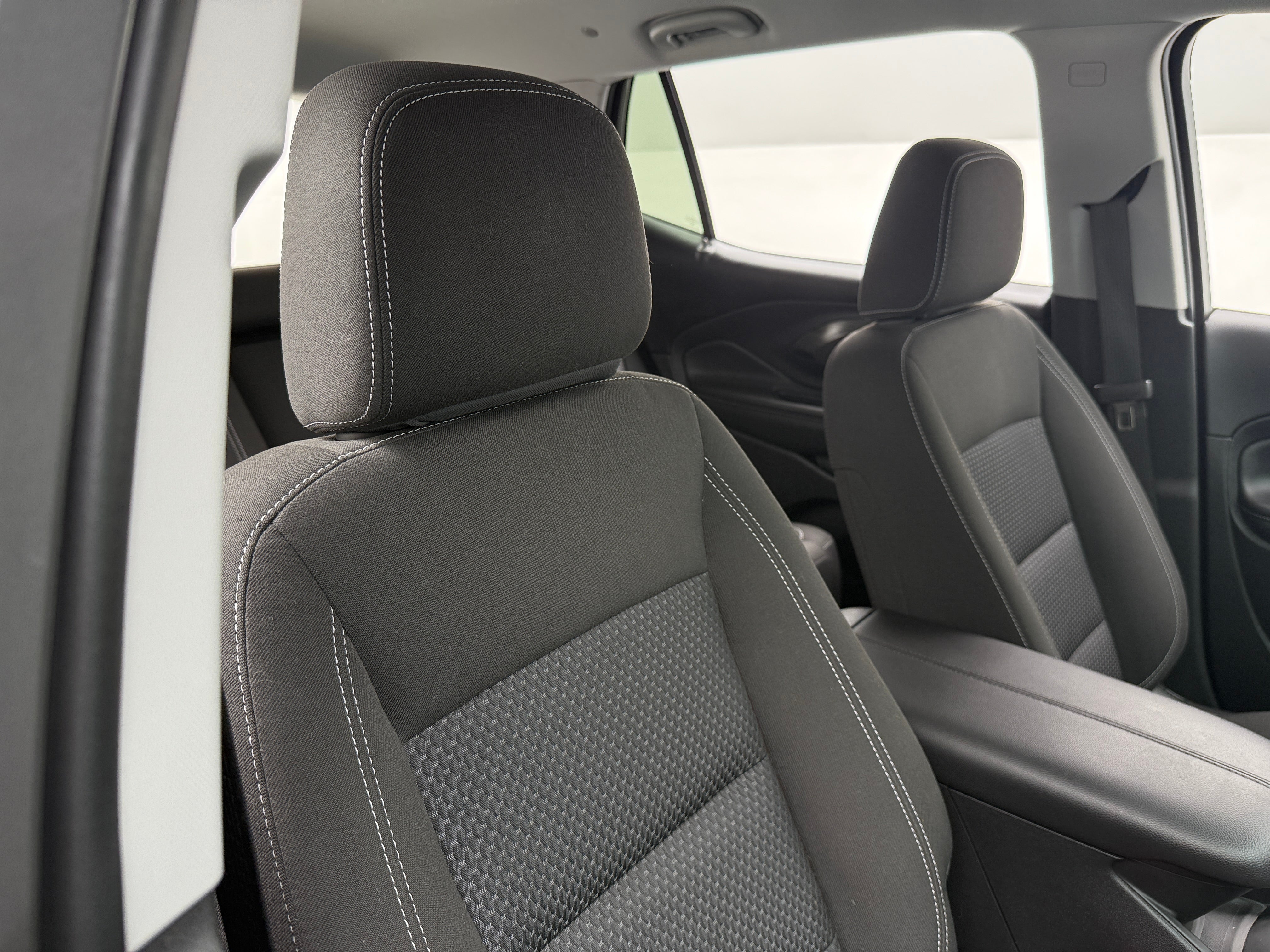 2023 GMC Terrain SLE 2