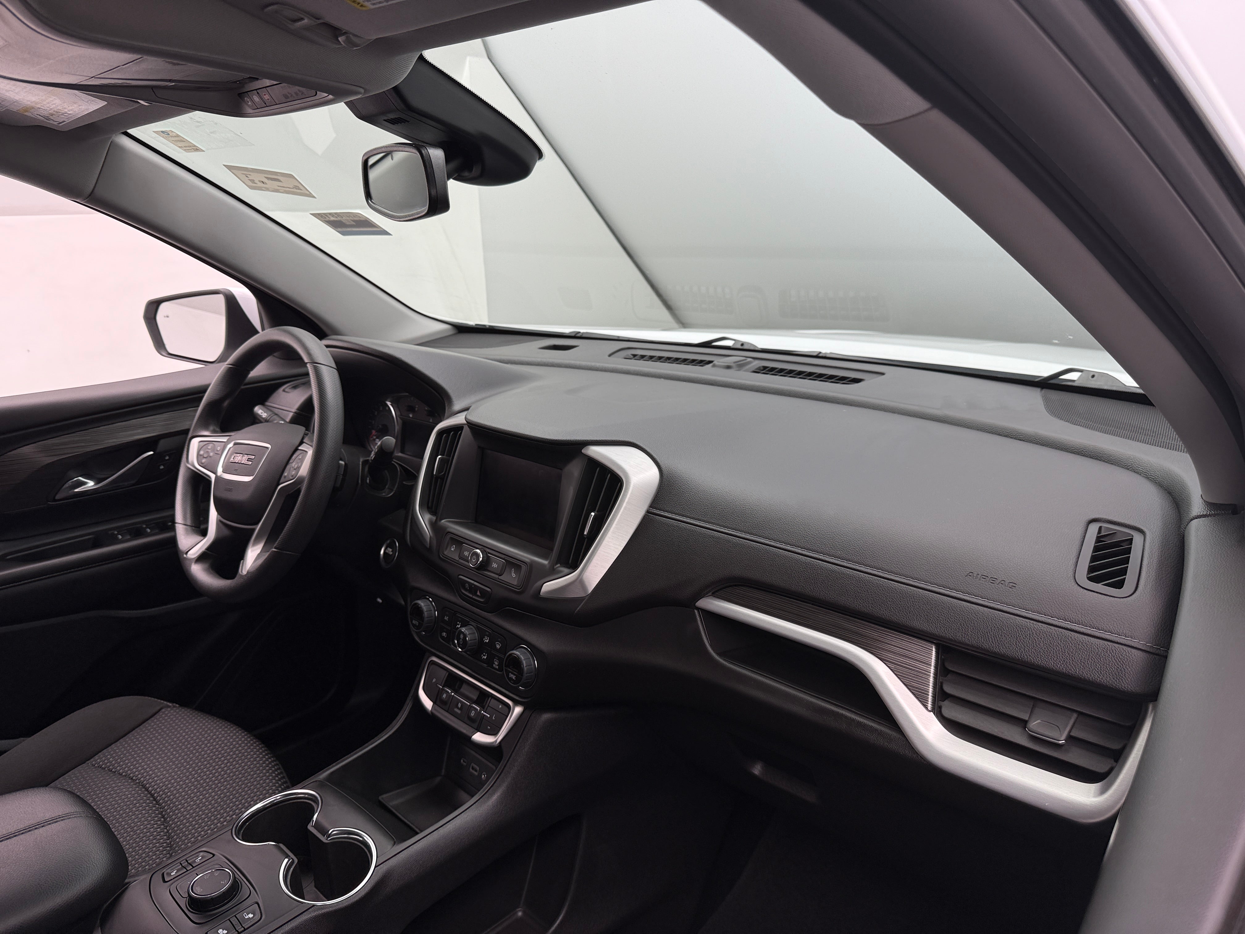 2023 GMC Terrain SLE 3