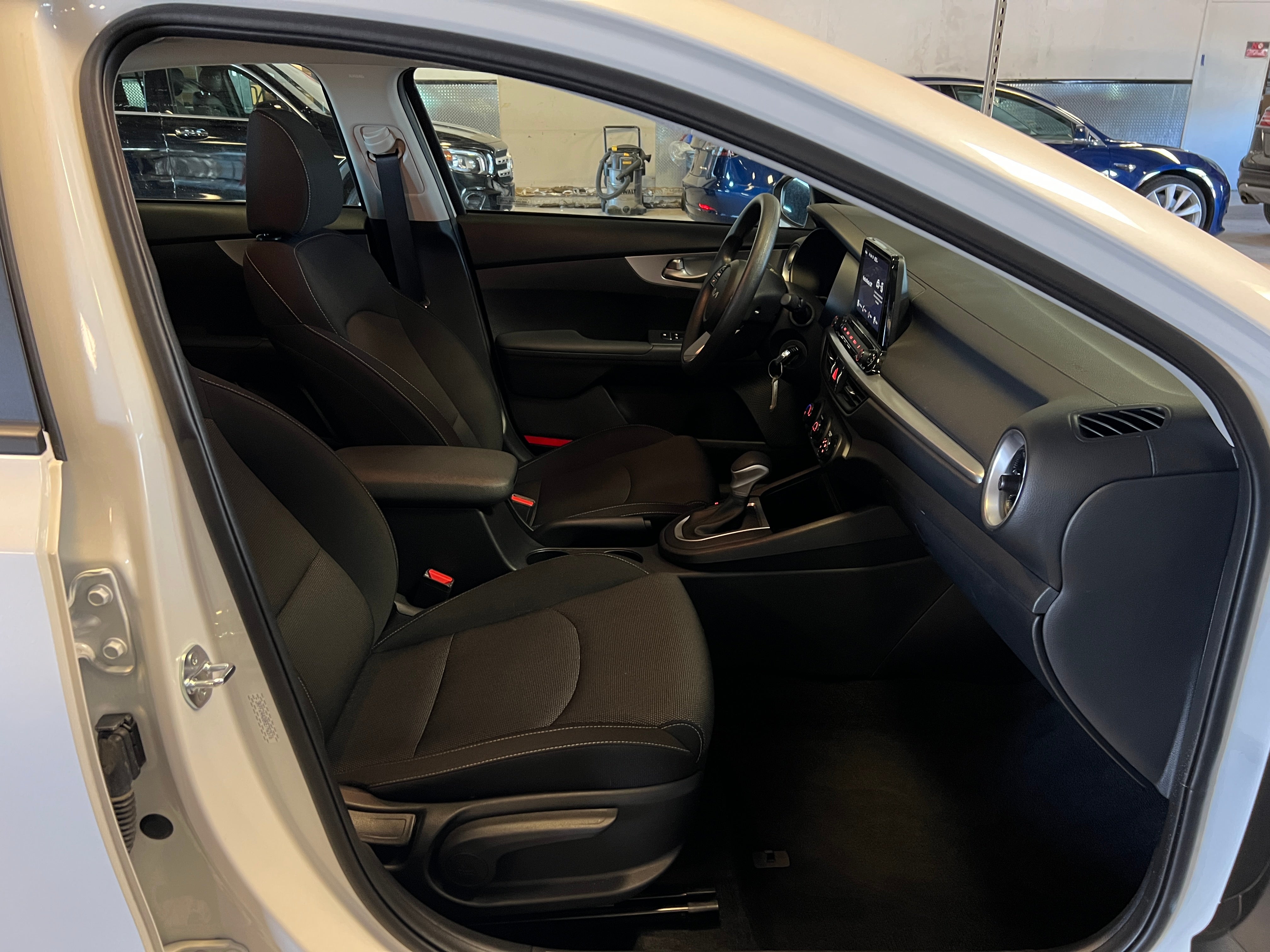 2024 Kia Forte LXS 2
