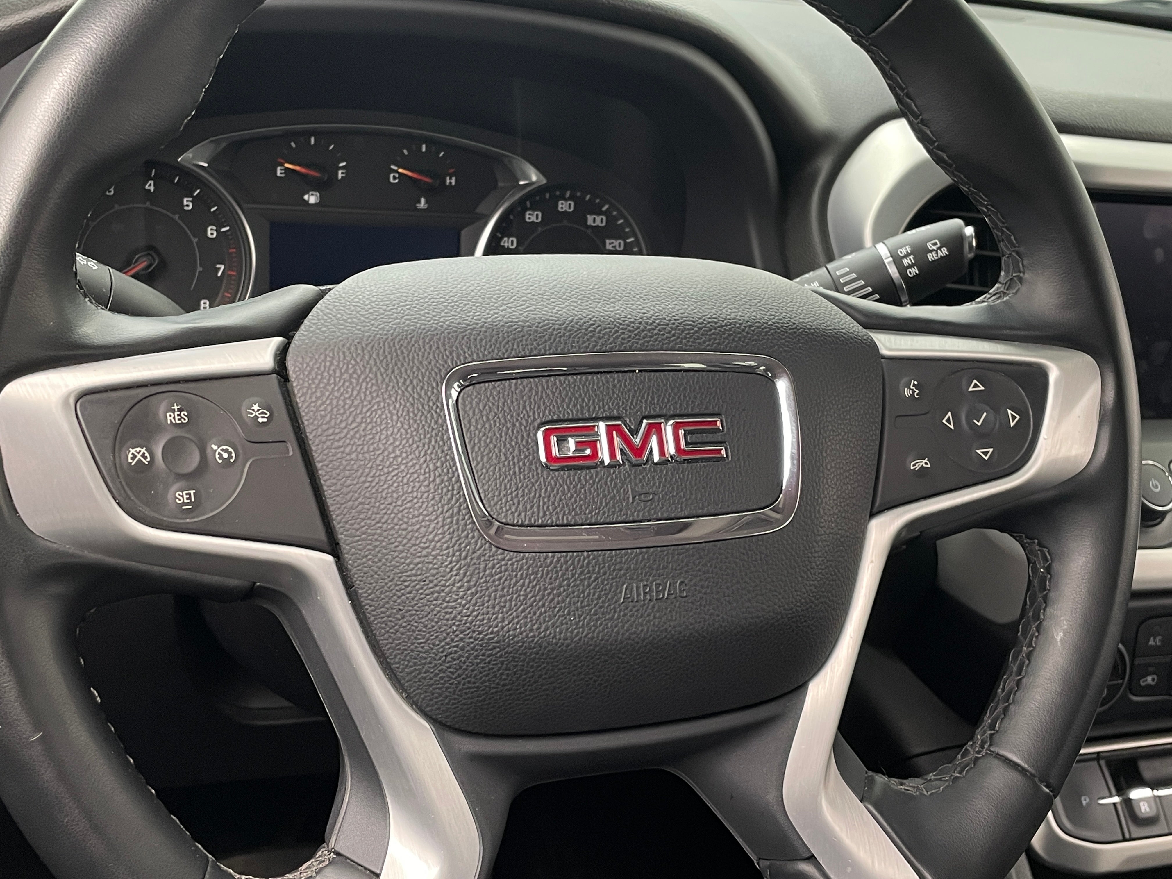 2023 GMC Acadia SLT 5