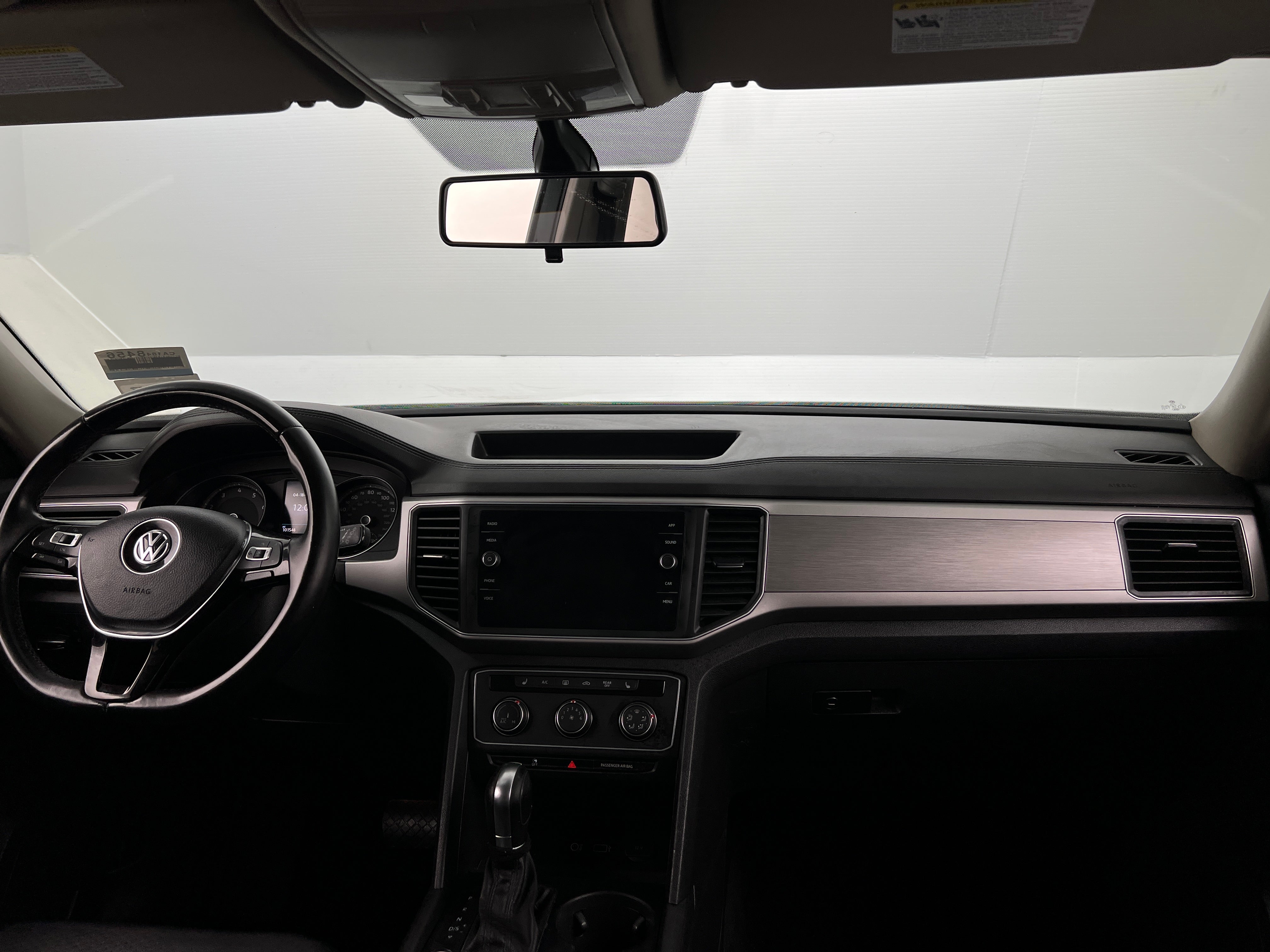 2018 Volkswagen Atlas SE 2