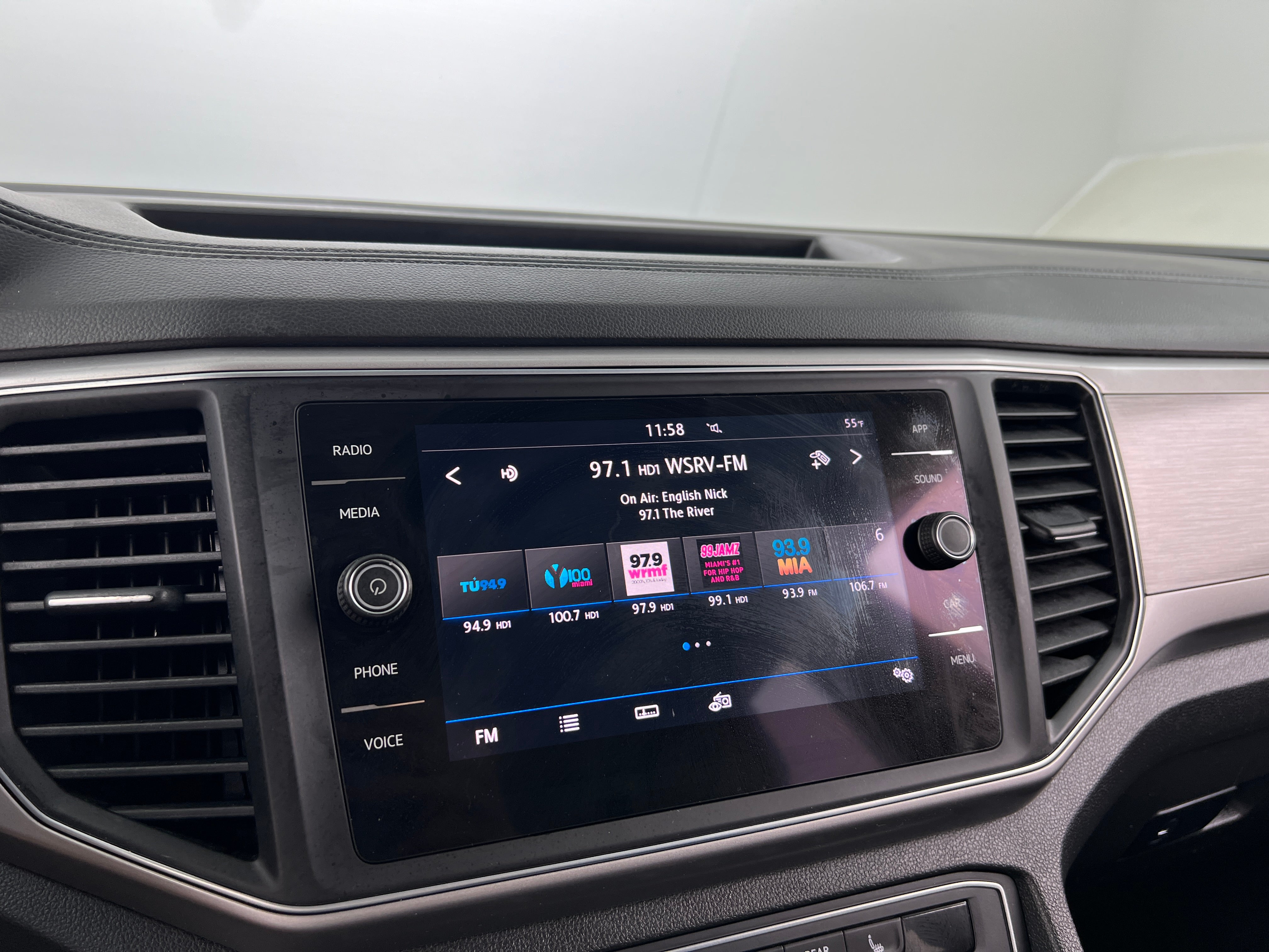 2018 Volkswagen Atlas SE 3