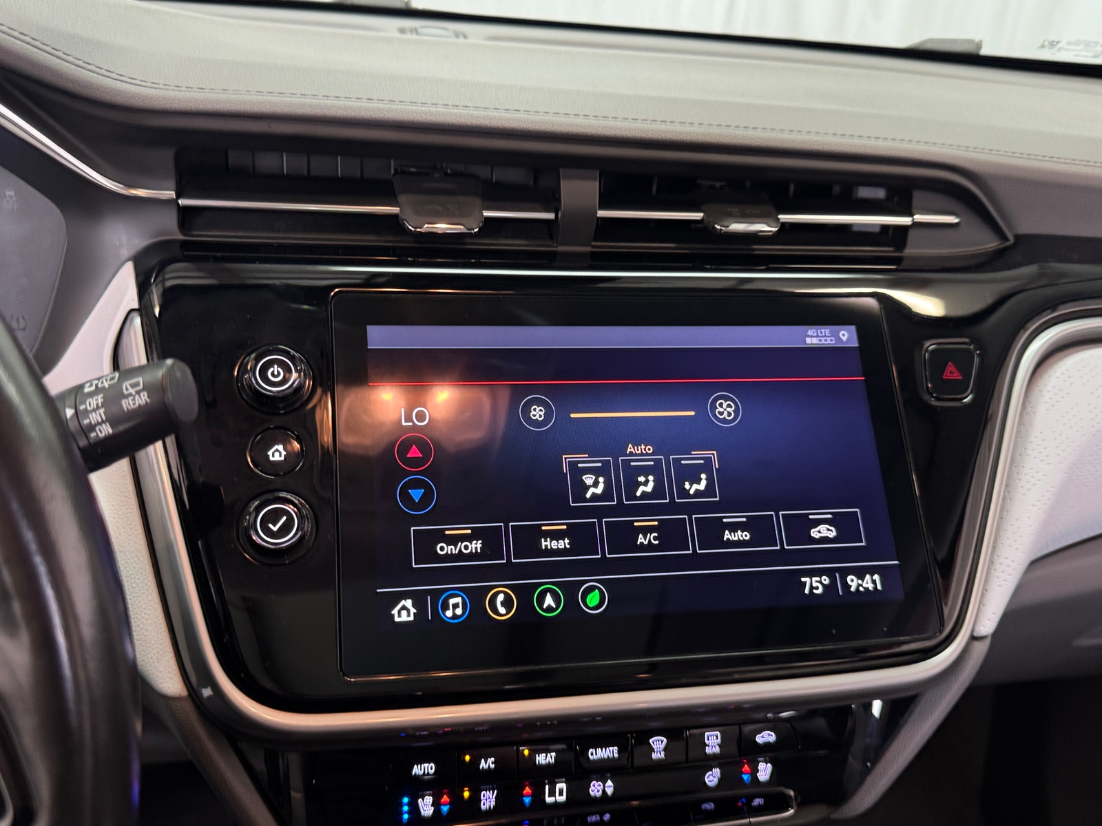 Thumbnail: 2022 Chevrolet Bolt EUV - 3