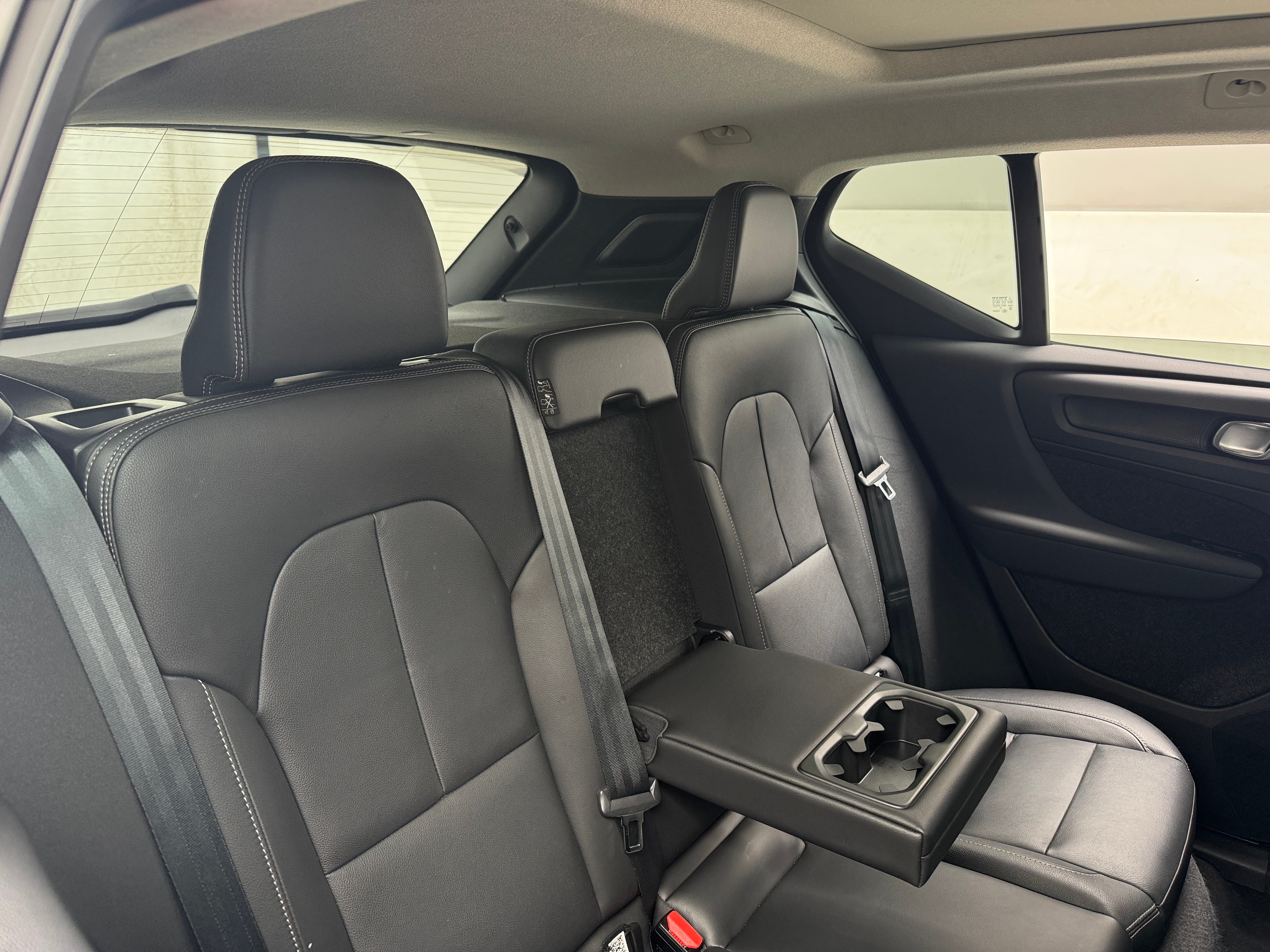 2024 Volvo XC40 B5 Core 5