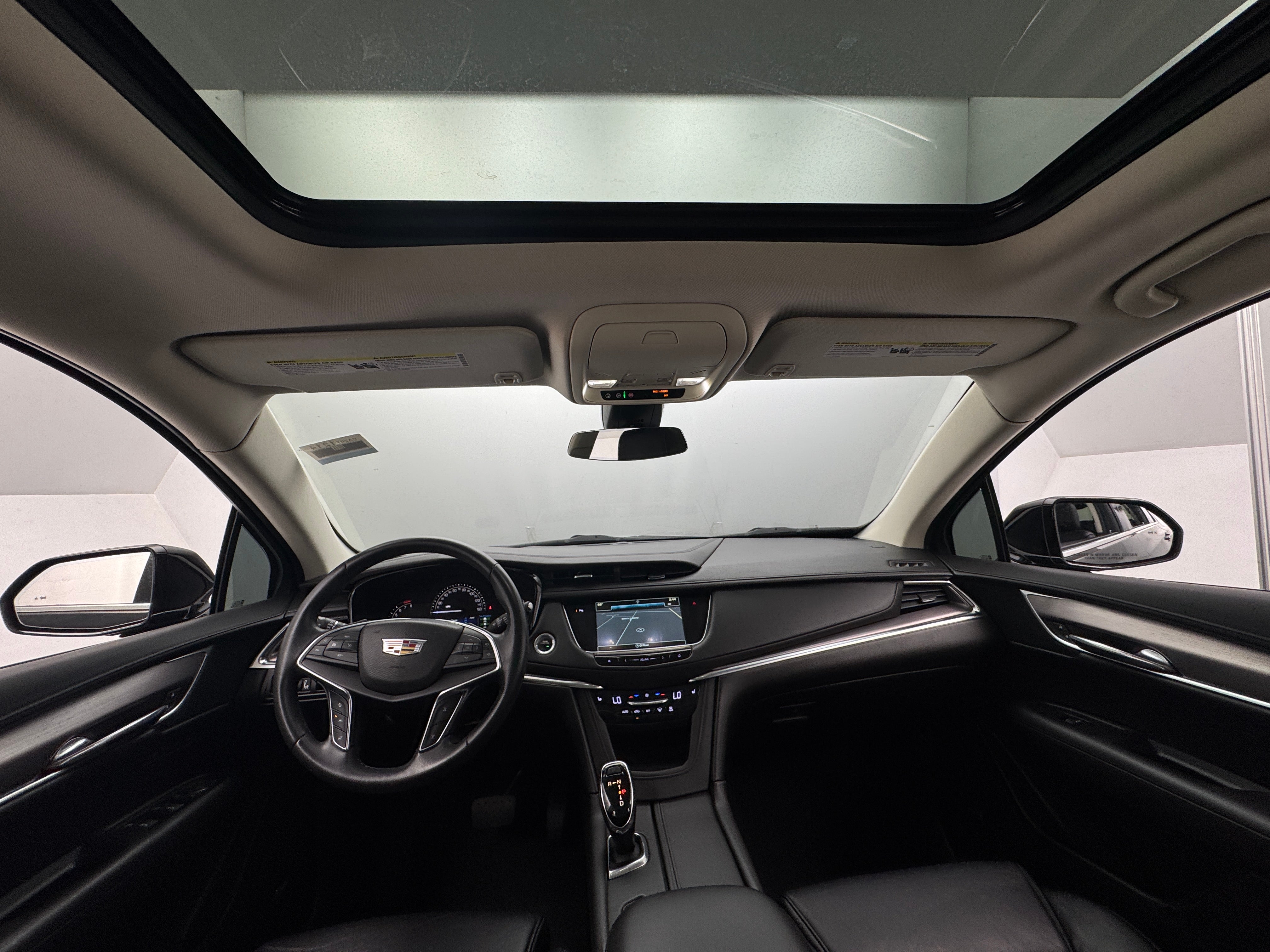 2017 Cadillac XT5 Luxury 2