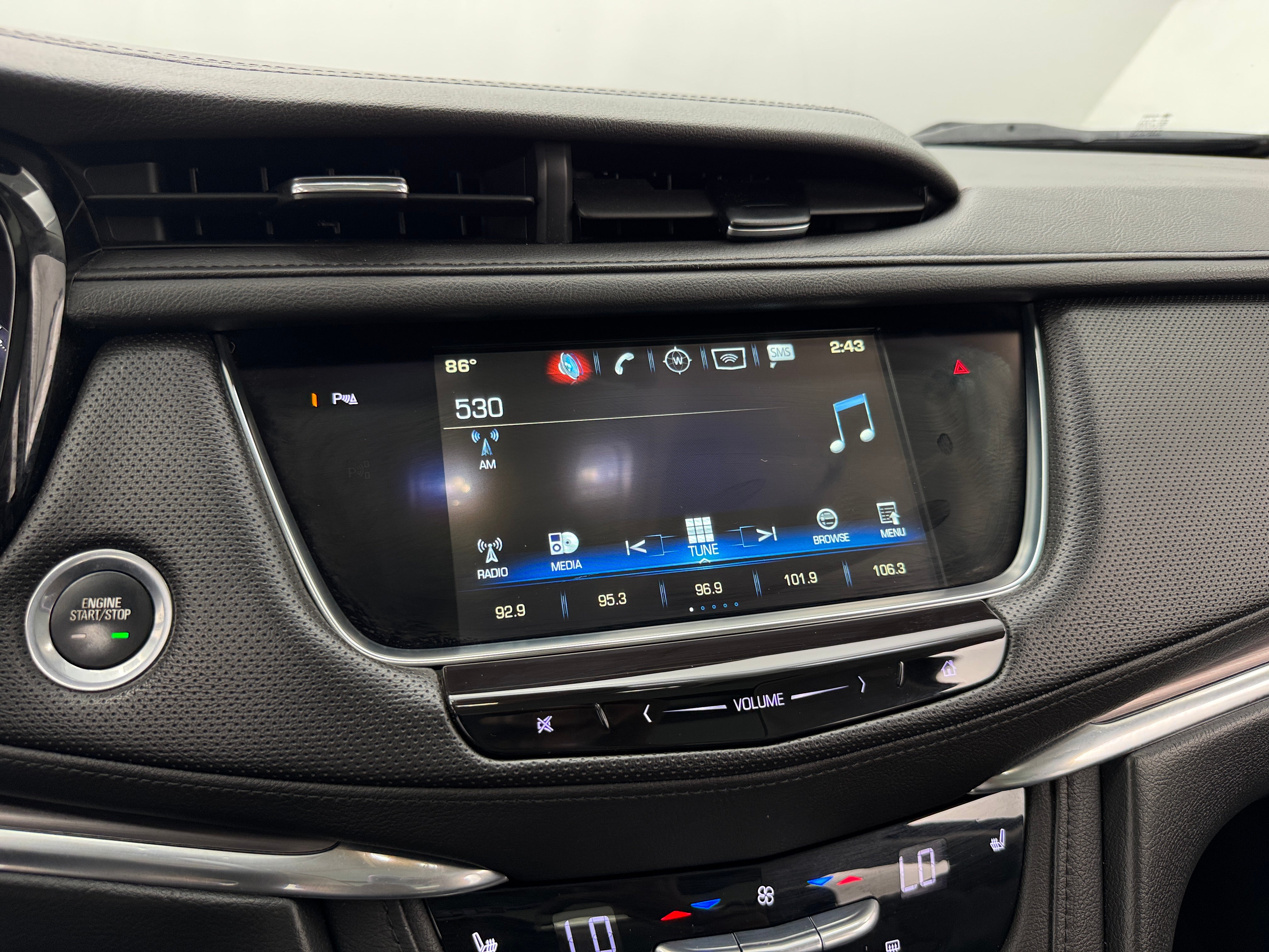 2017 Cadillac XT5 Luxury 3