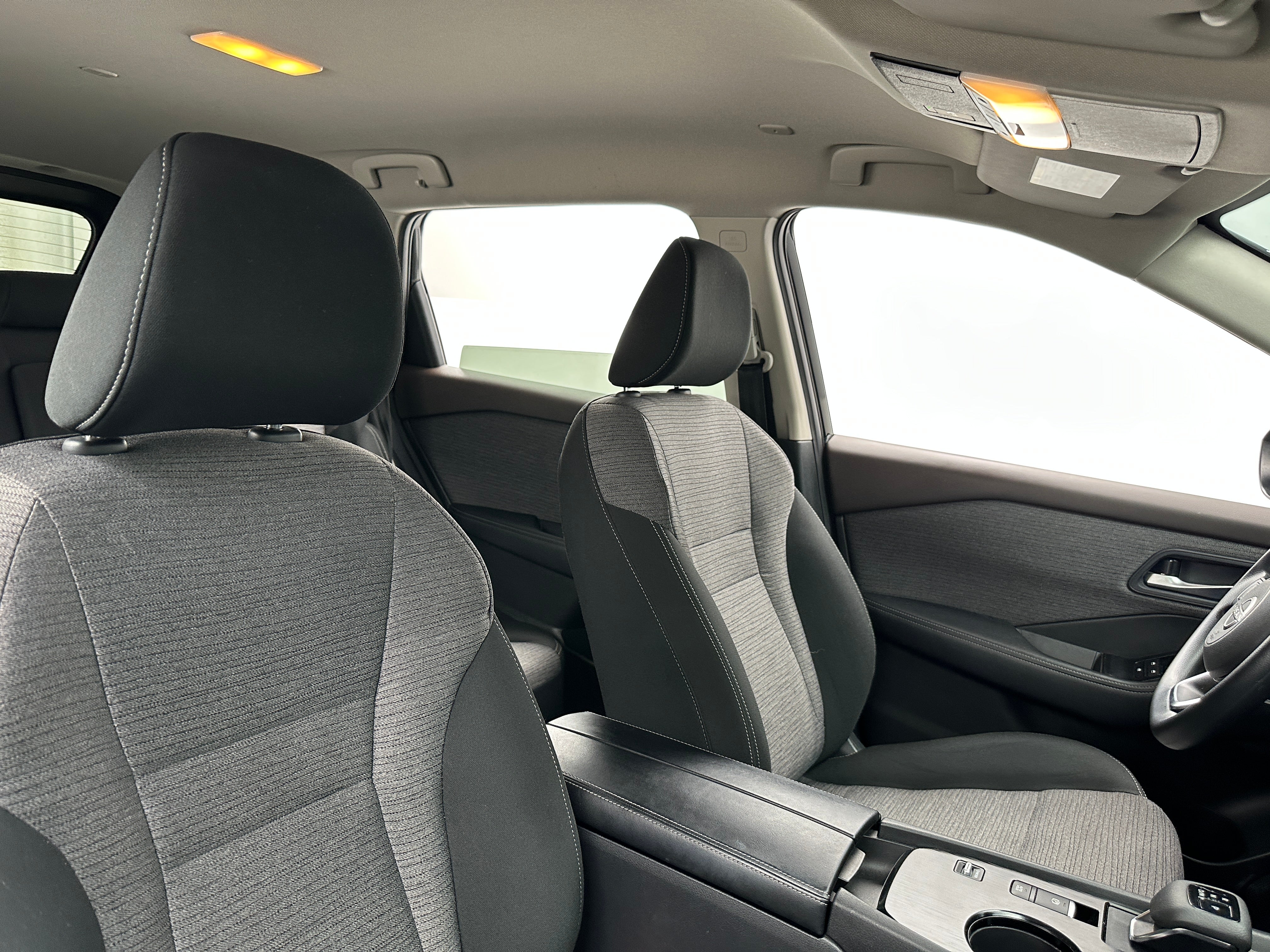 2023 Nissan Rogue SV 2