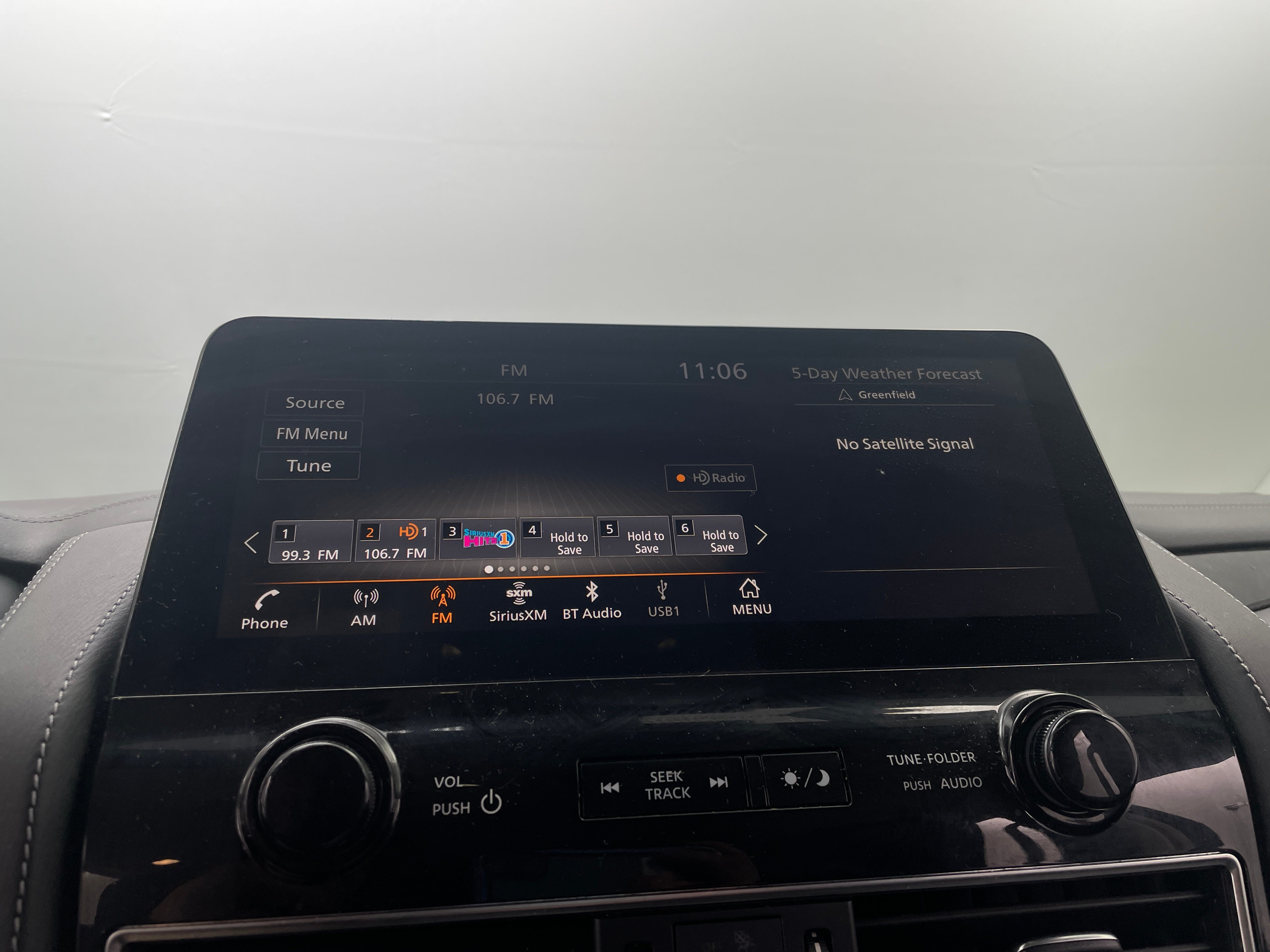 2023 INFINITI QX80 Luxe 3