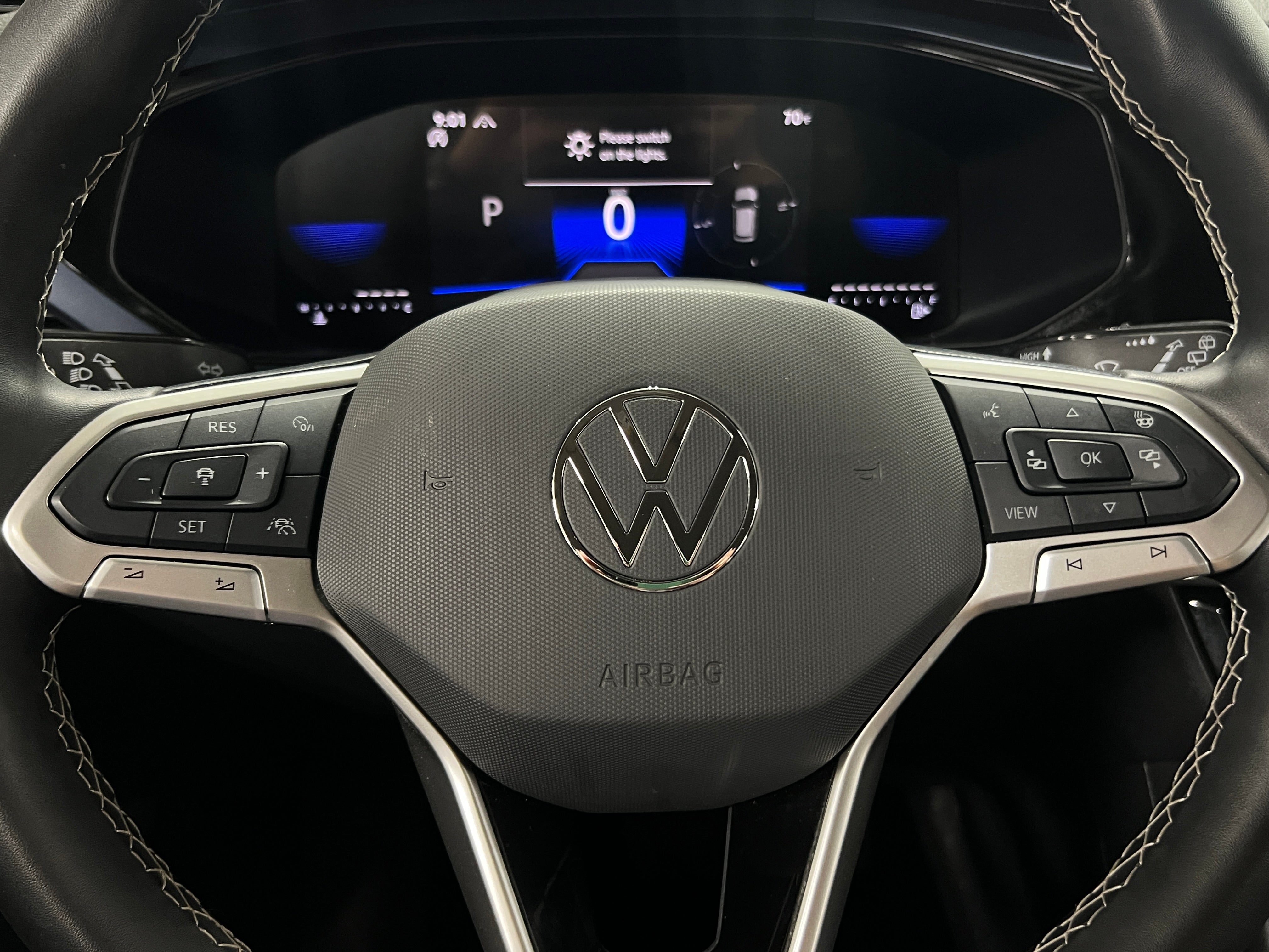 2024 Volkswagen Taos SE 4