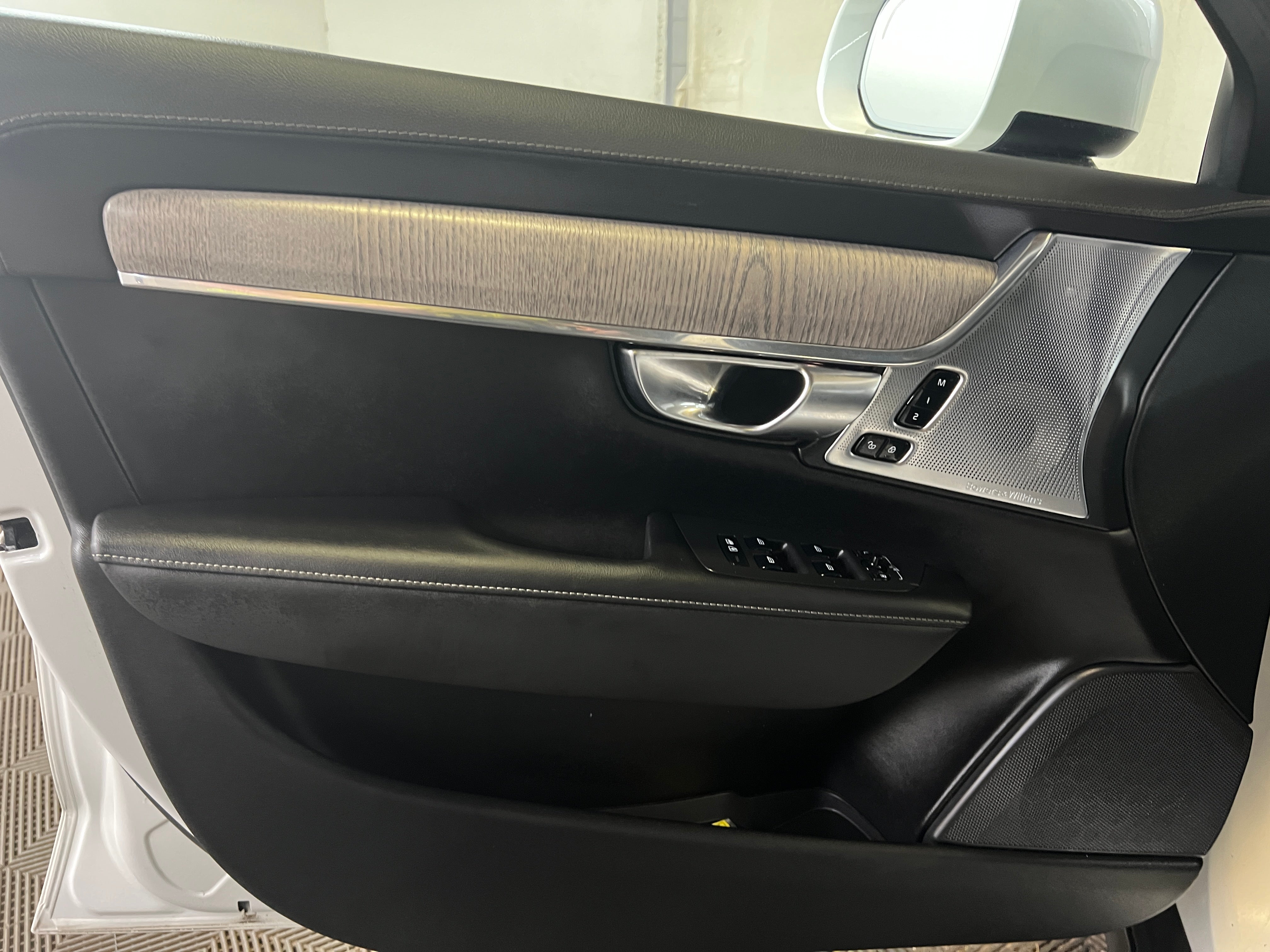 Image of 2023 Volvo V90 B6 Ultimate Cross Country
