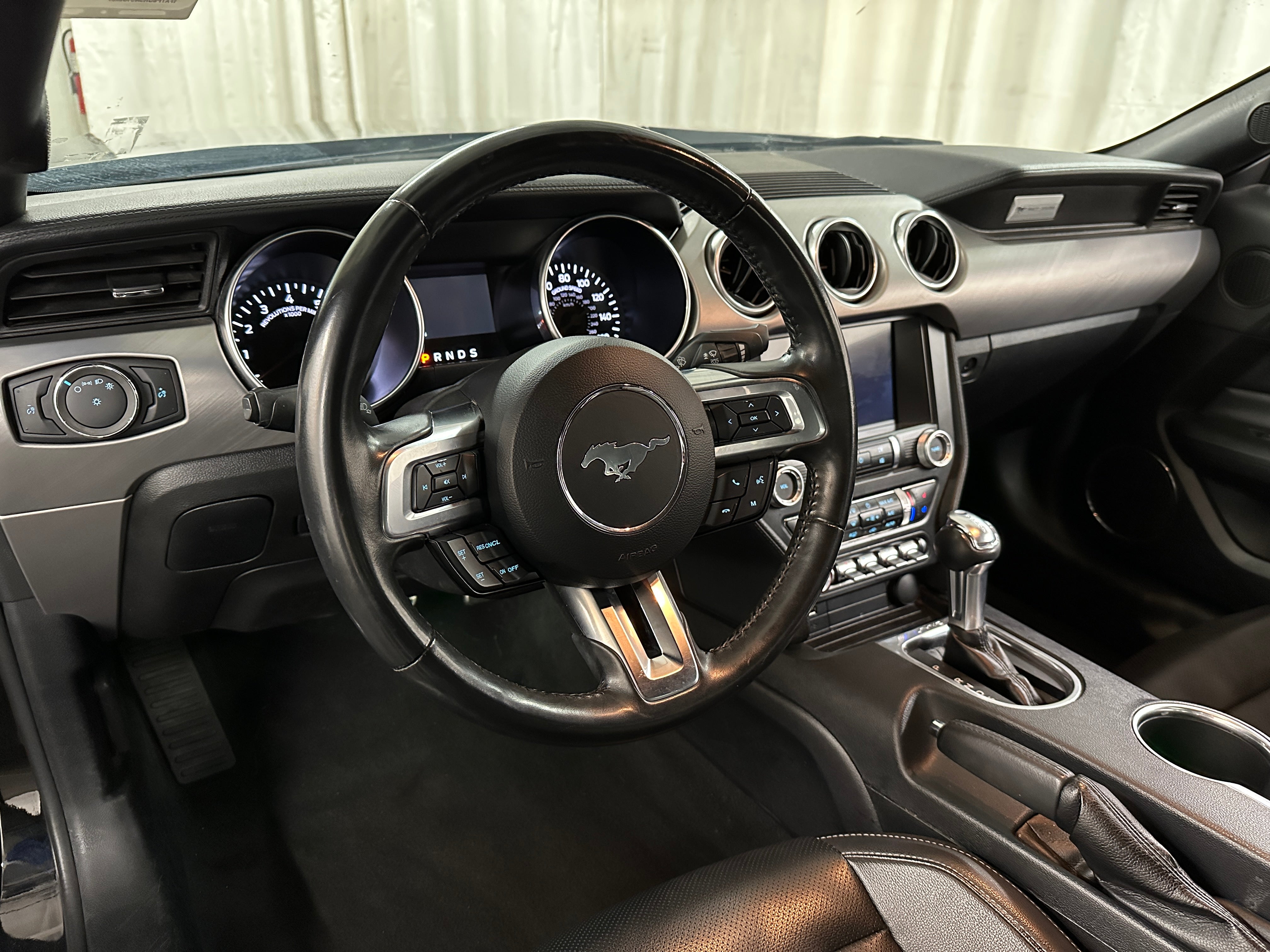 2022 Ford Mustang  3