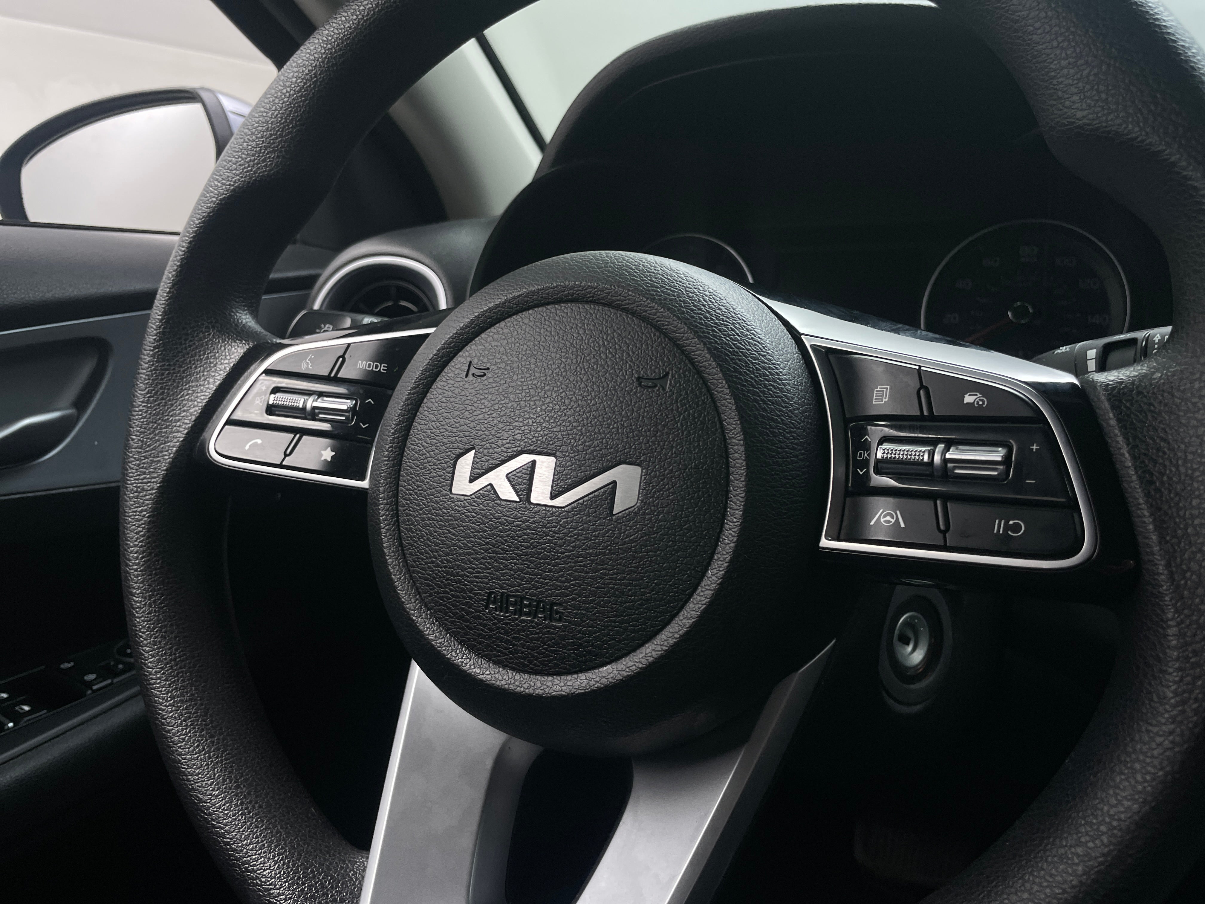 2023 Kia Forte LXS 5
