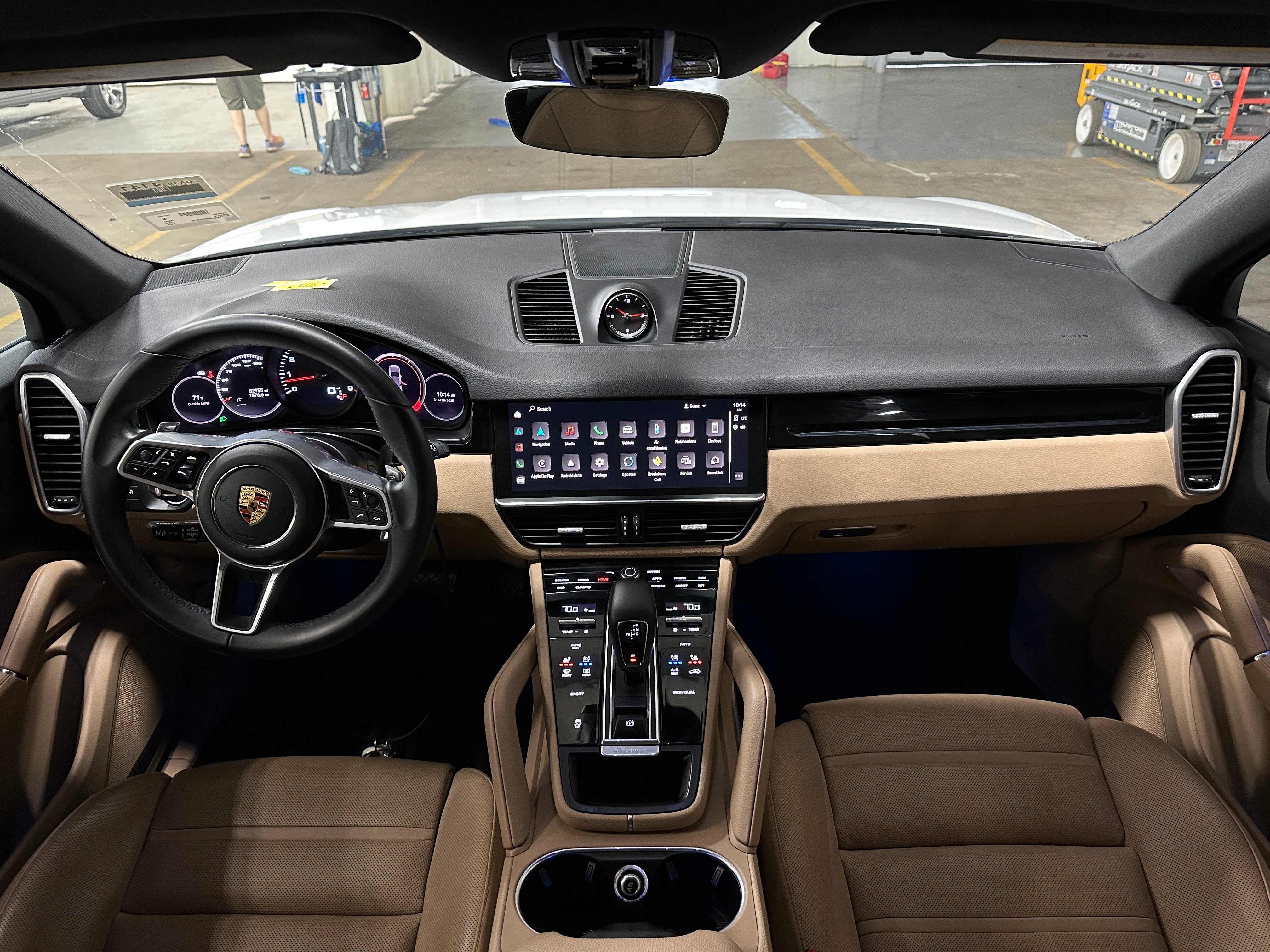 2023 Porsche Cayenne Platinum Edition 3