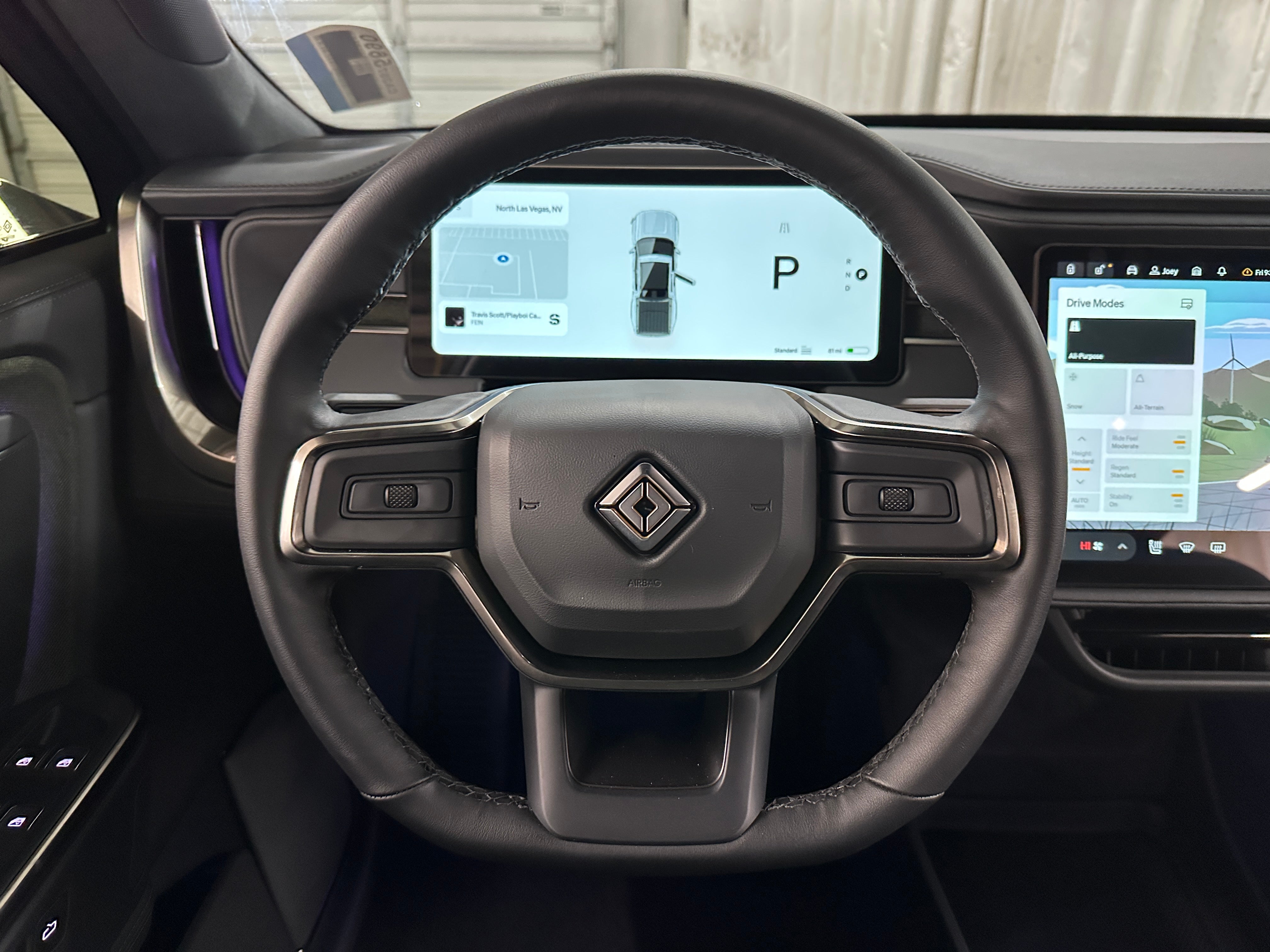 2025 Rivian R1T  4