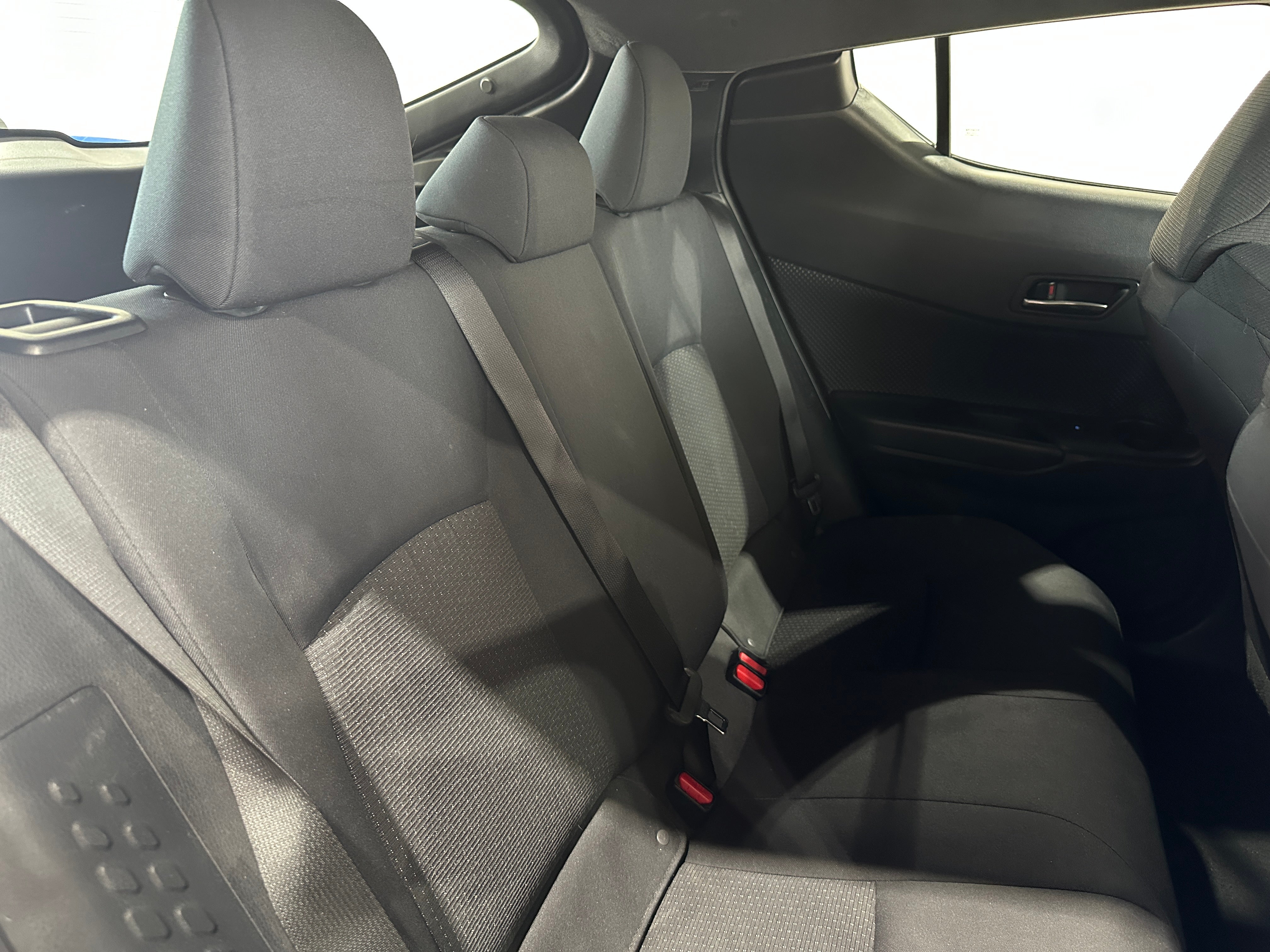 2018 Toyota C-HR XLE 6
