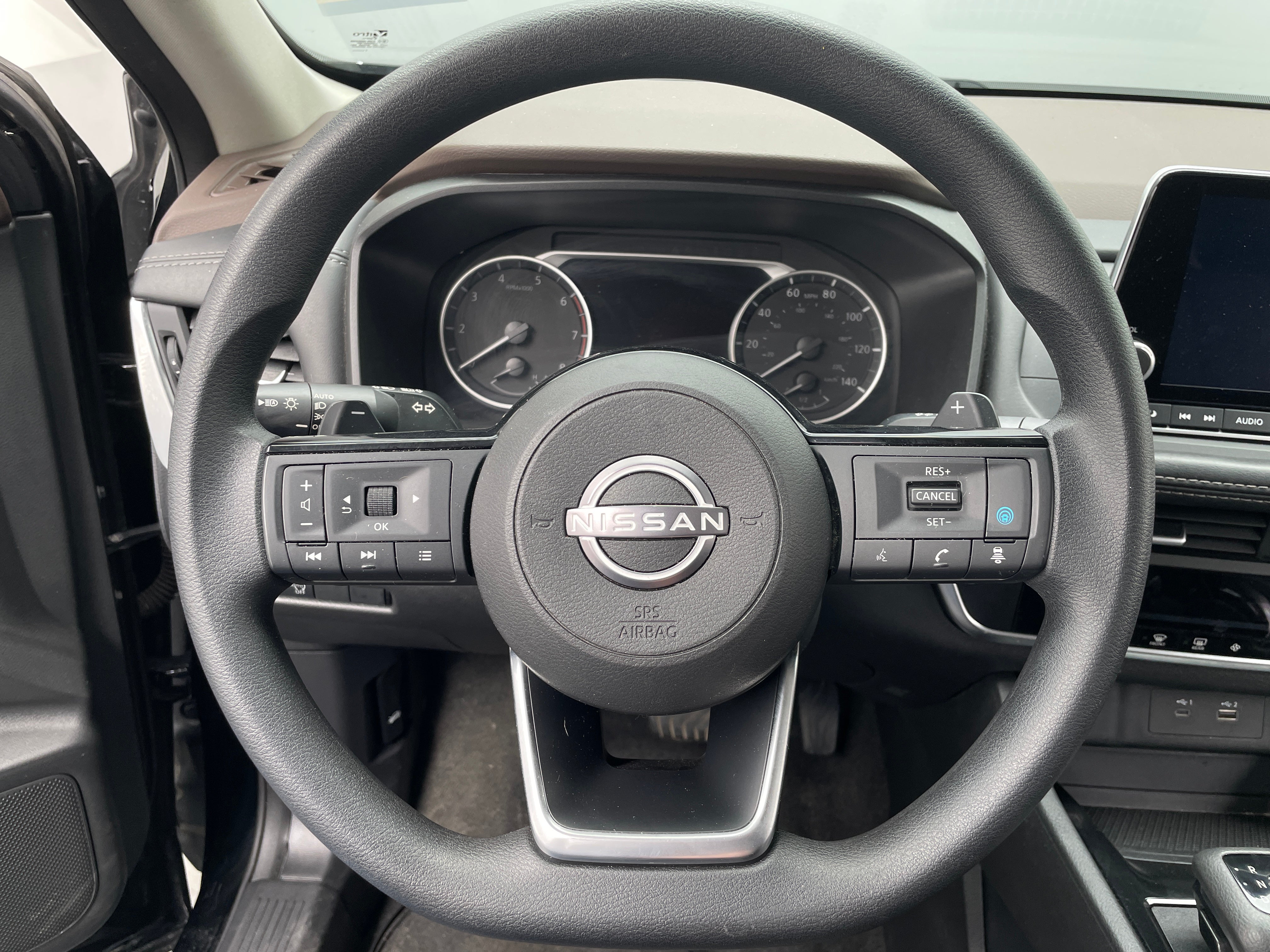 2023 Nissan Rogue SV 5