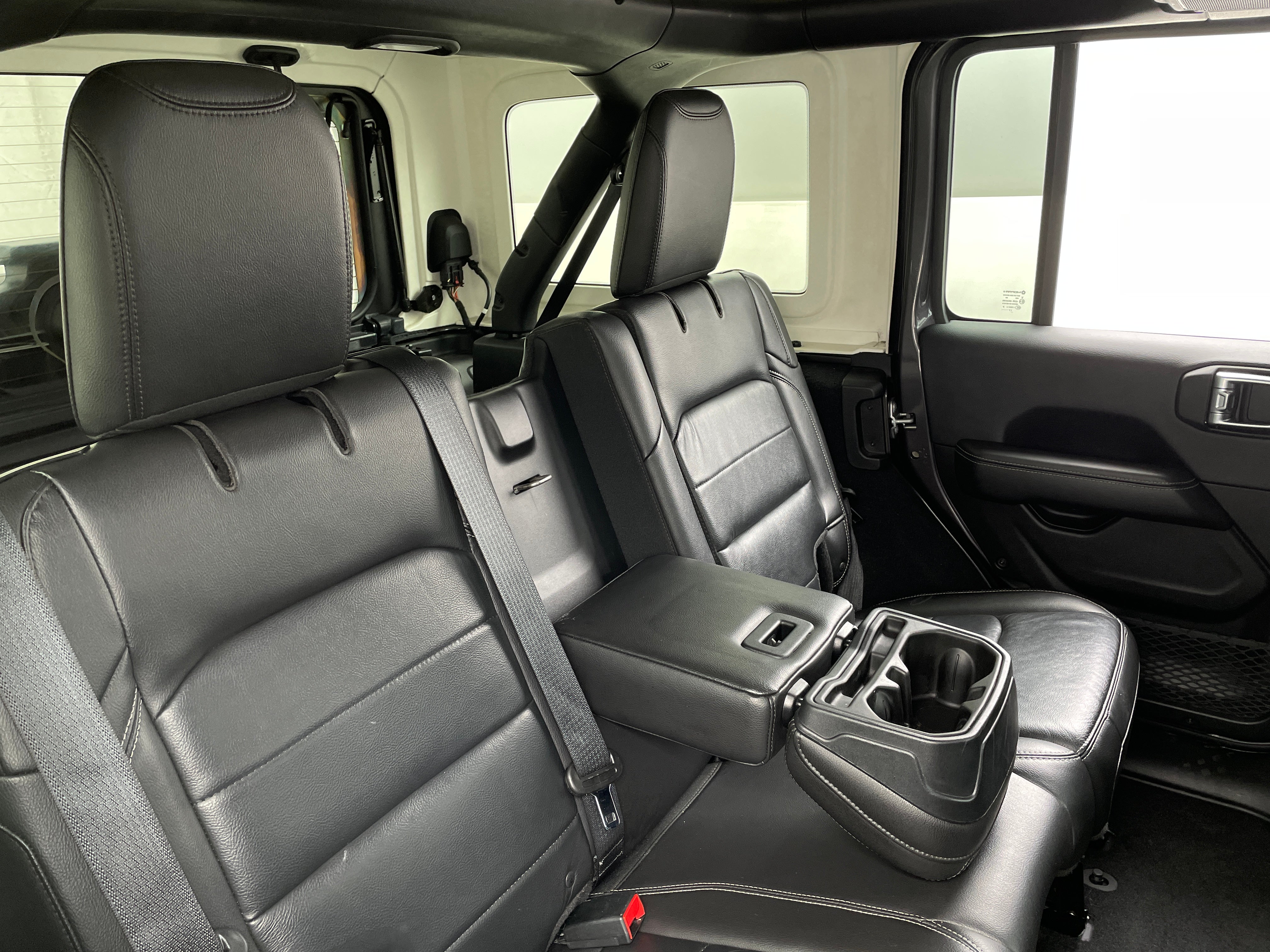 2018 Jeep Wrangler Unlimited Sahara 5