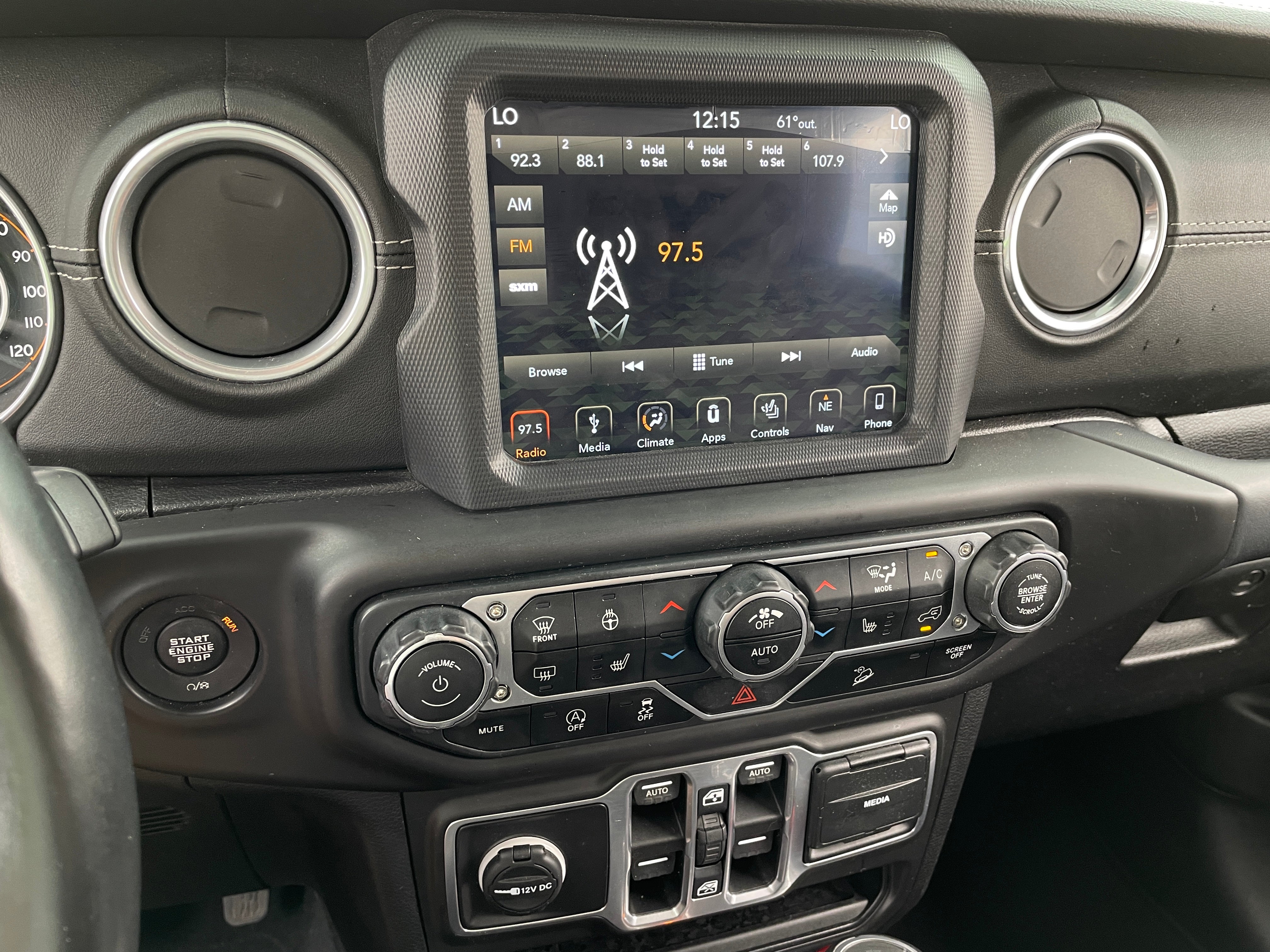 2018 Jeep Wrangler Unlimited Sahara 3