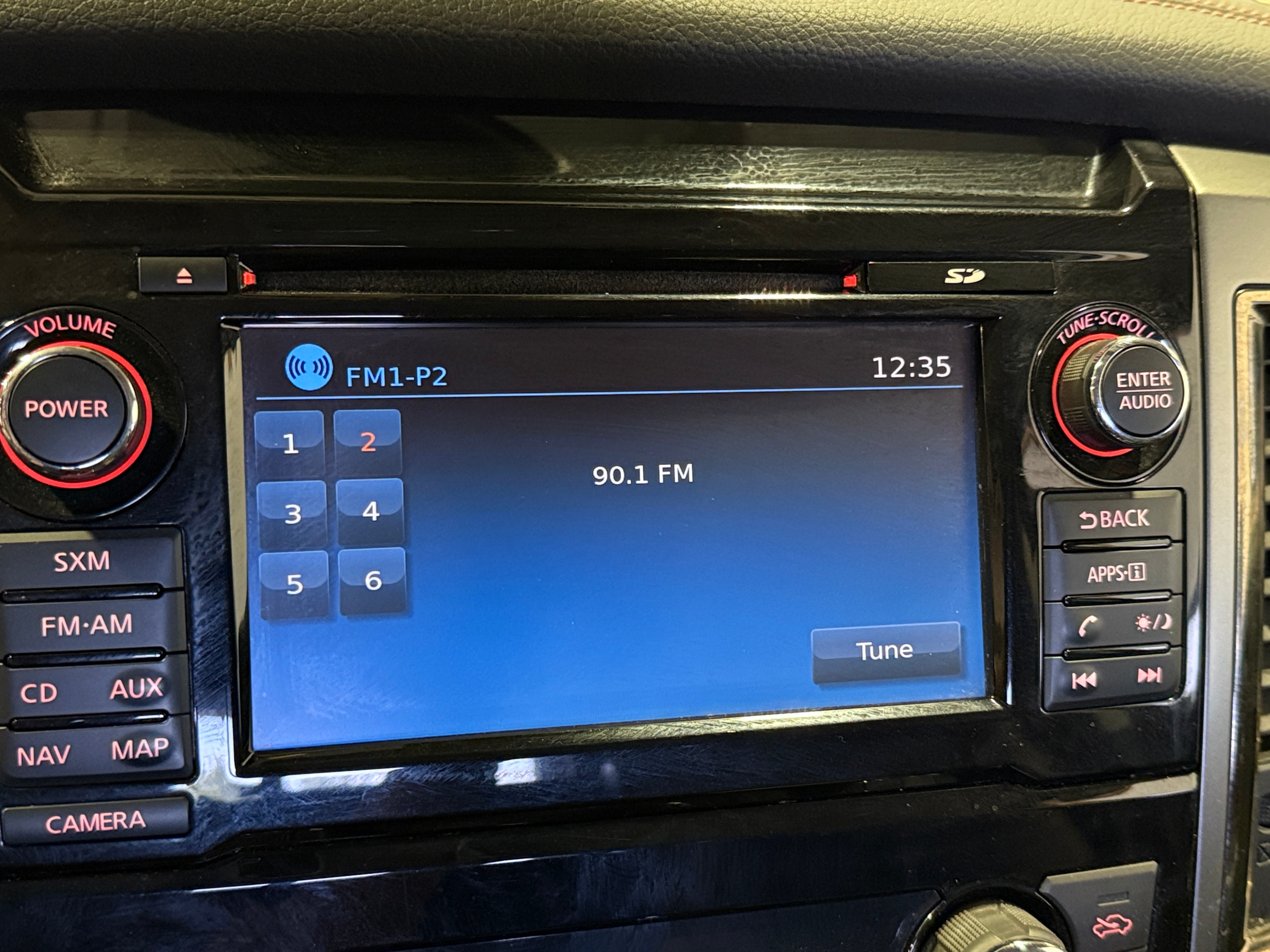2017 Nissan Titan Platinum Reserve 3
