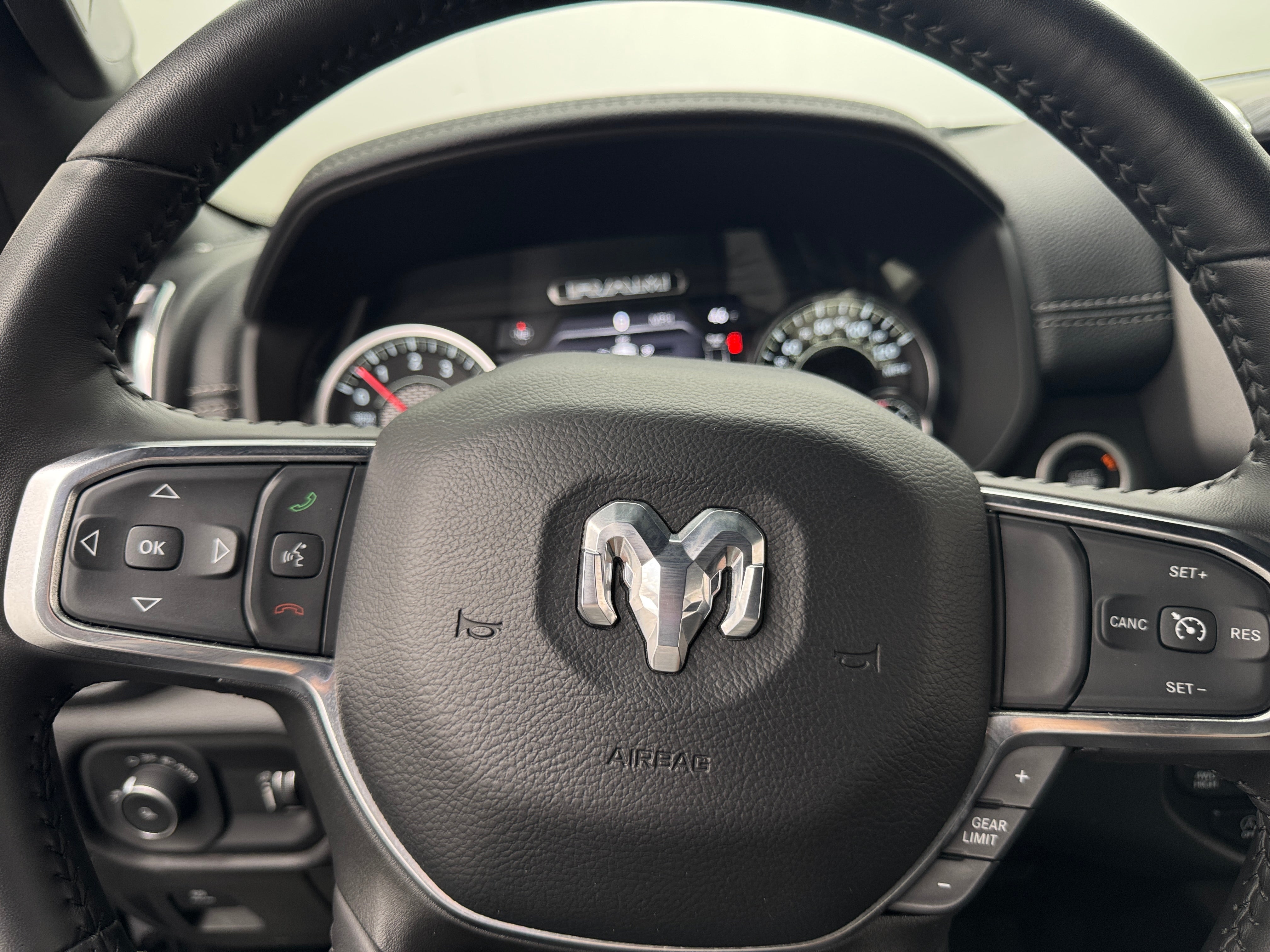2024 RAM 1500 Laramie 5