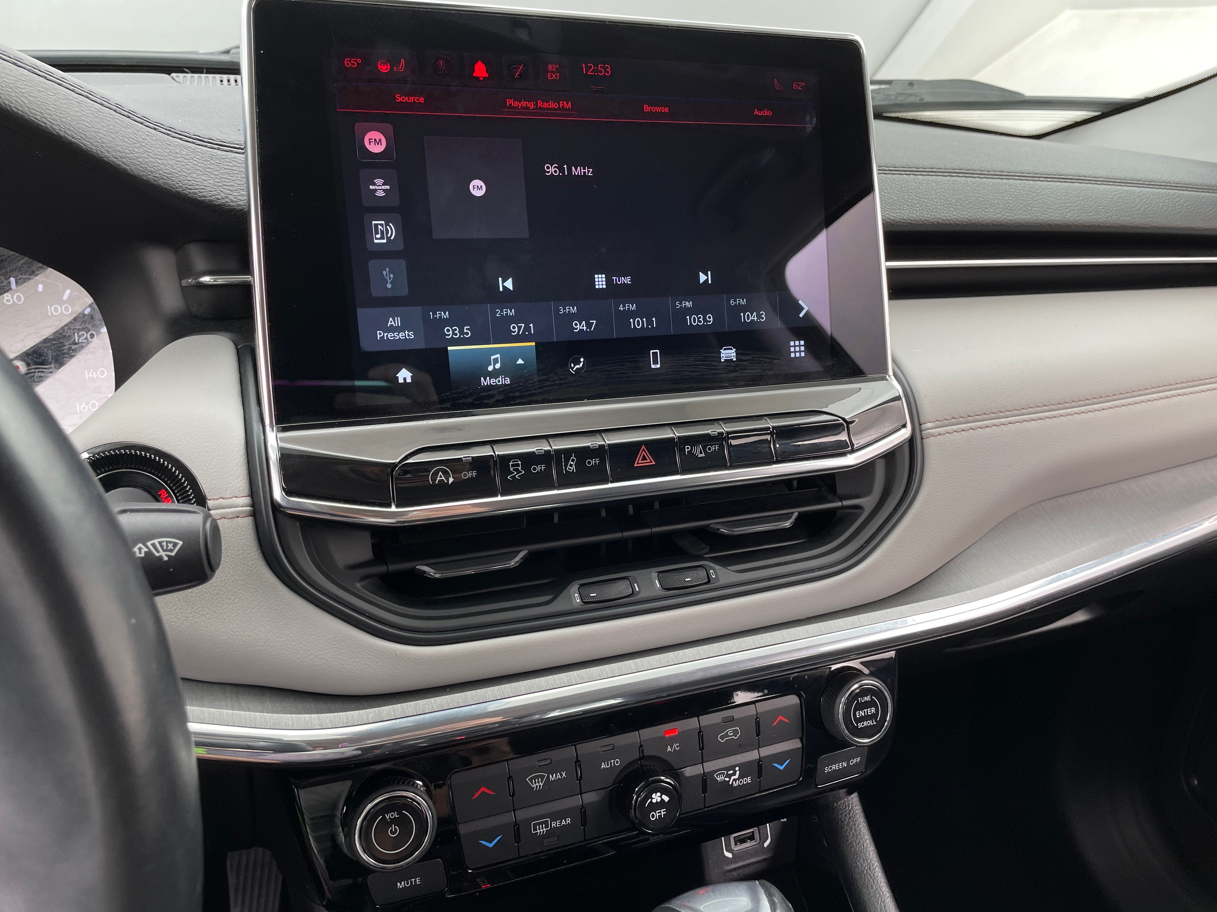 2022 Jeep Compass Limited 3