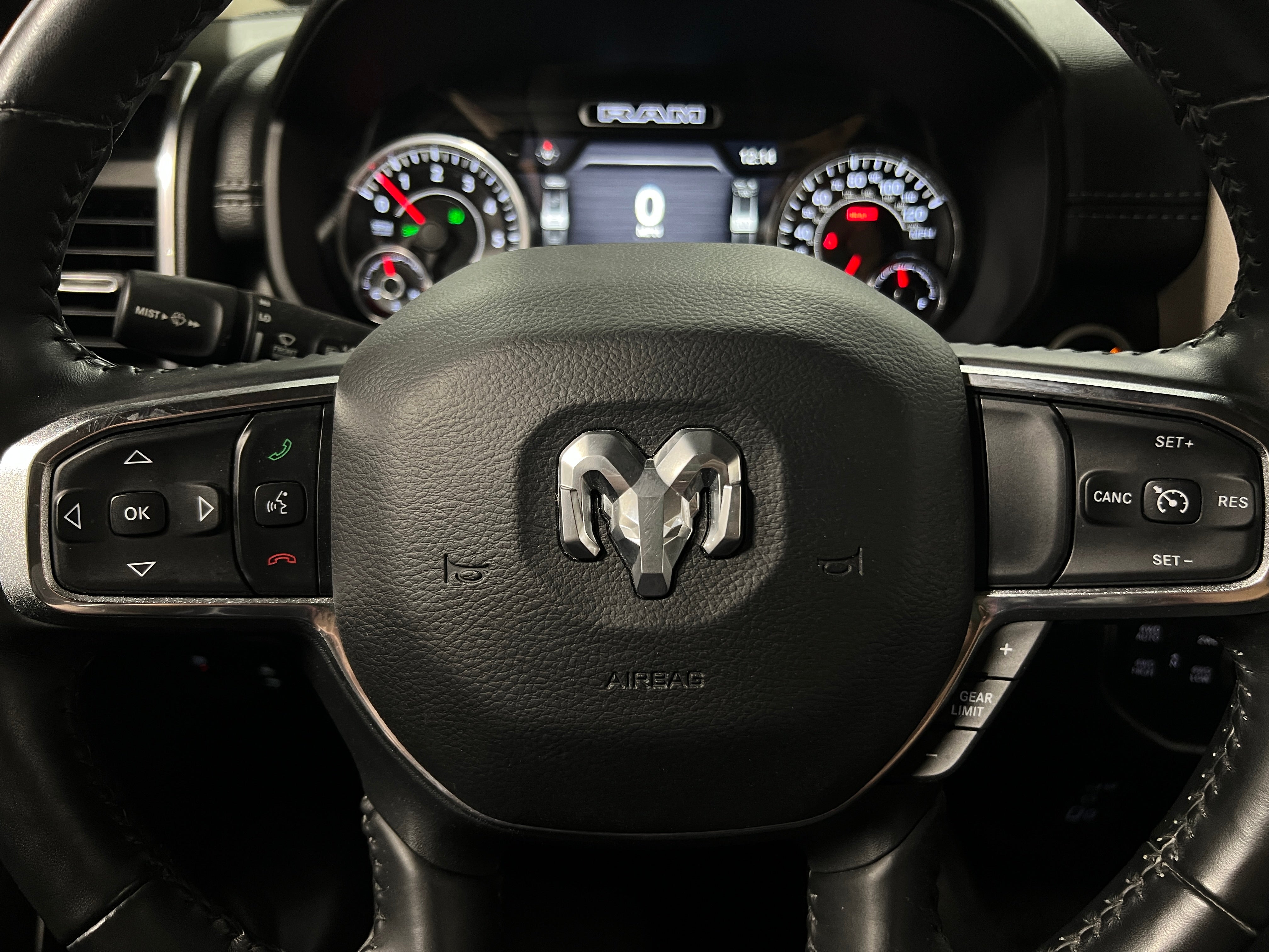2019 RAM 1500 Laramie 4