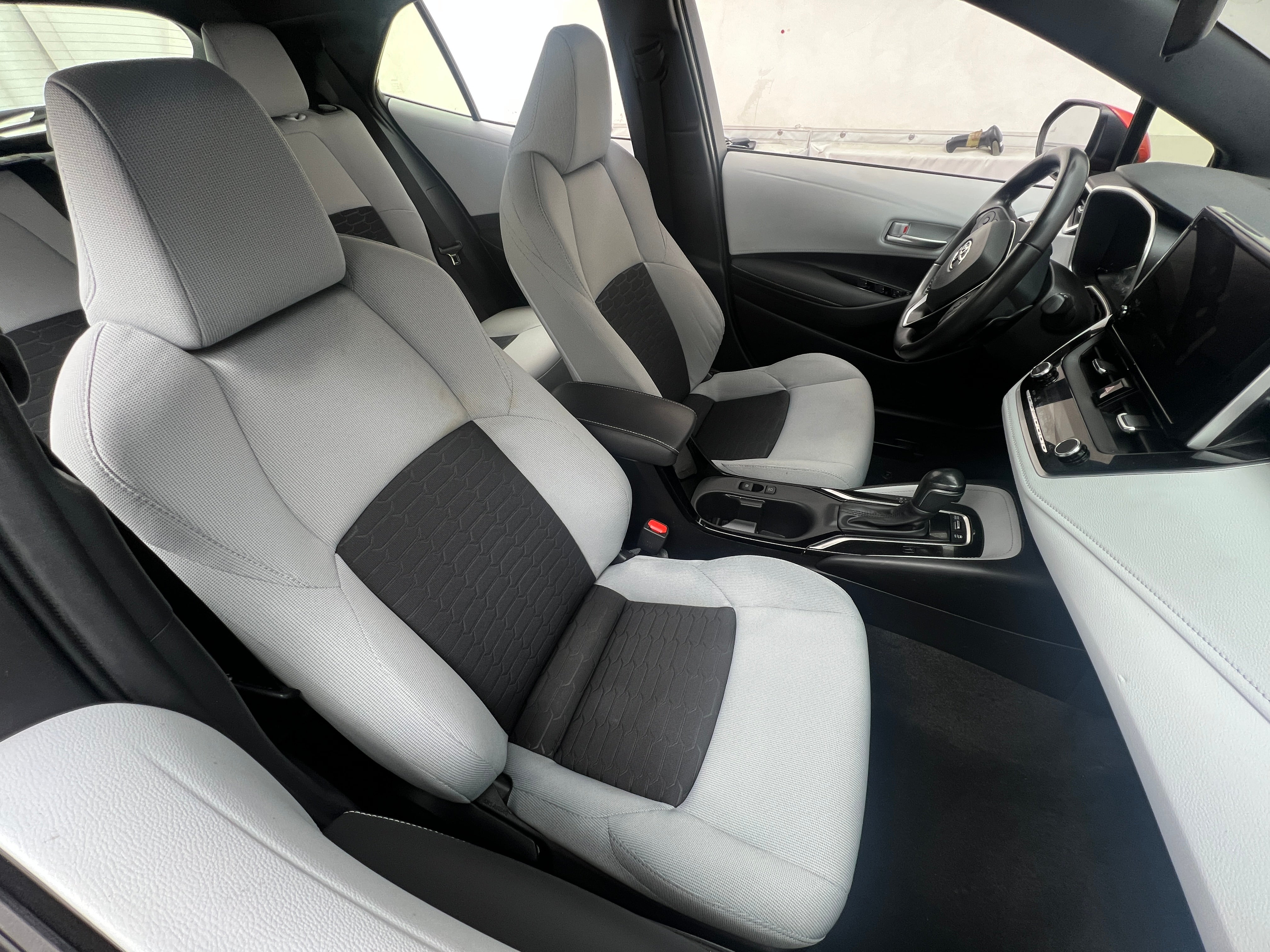2023 Toyota Corolla SE 2