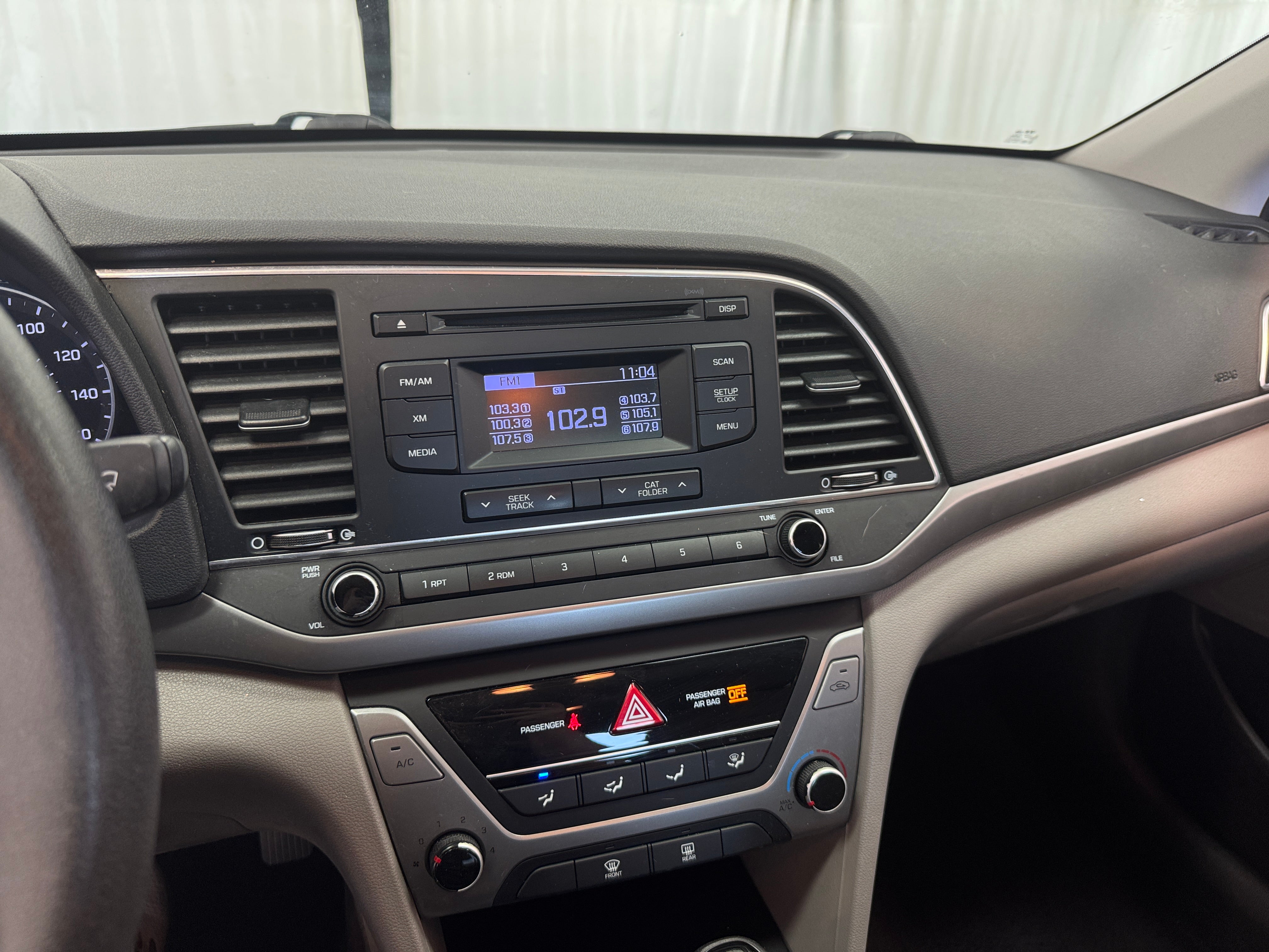 2017 Hyundai Elantra SE 4