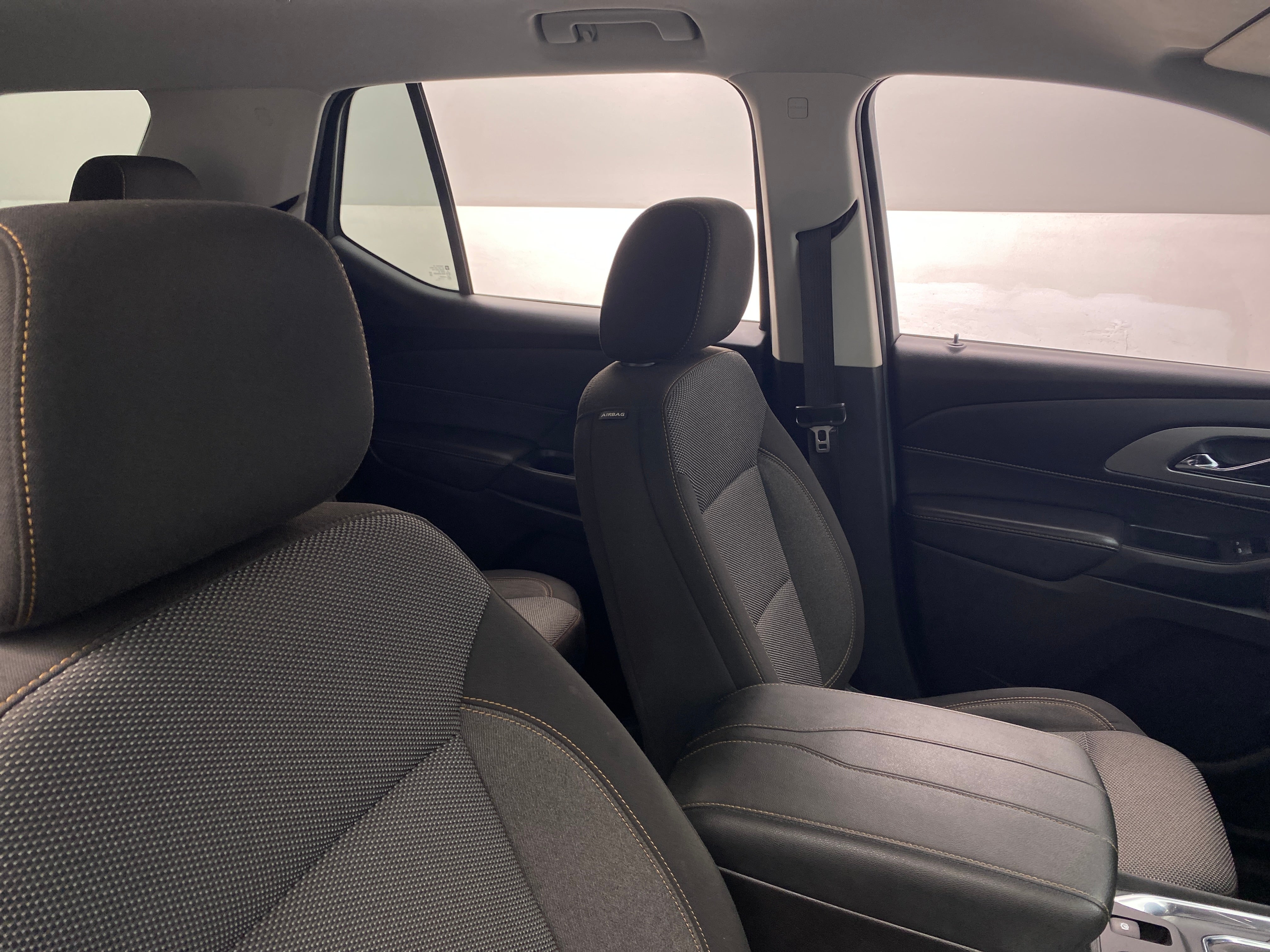 2021 Chevrolet Traverse LT 2