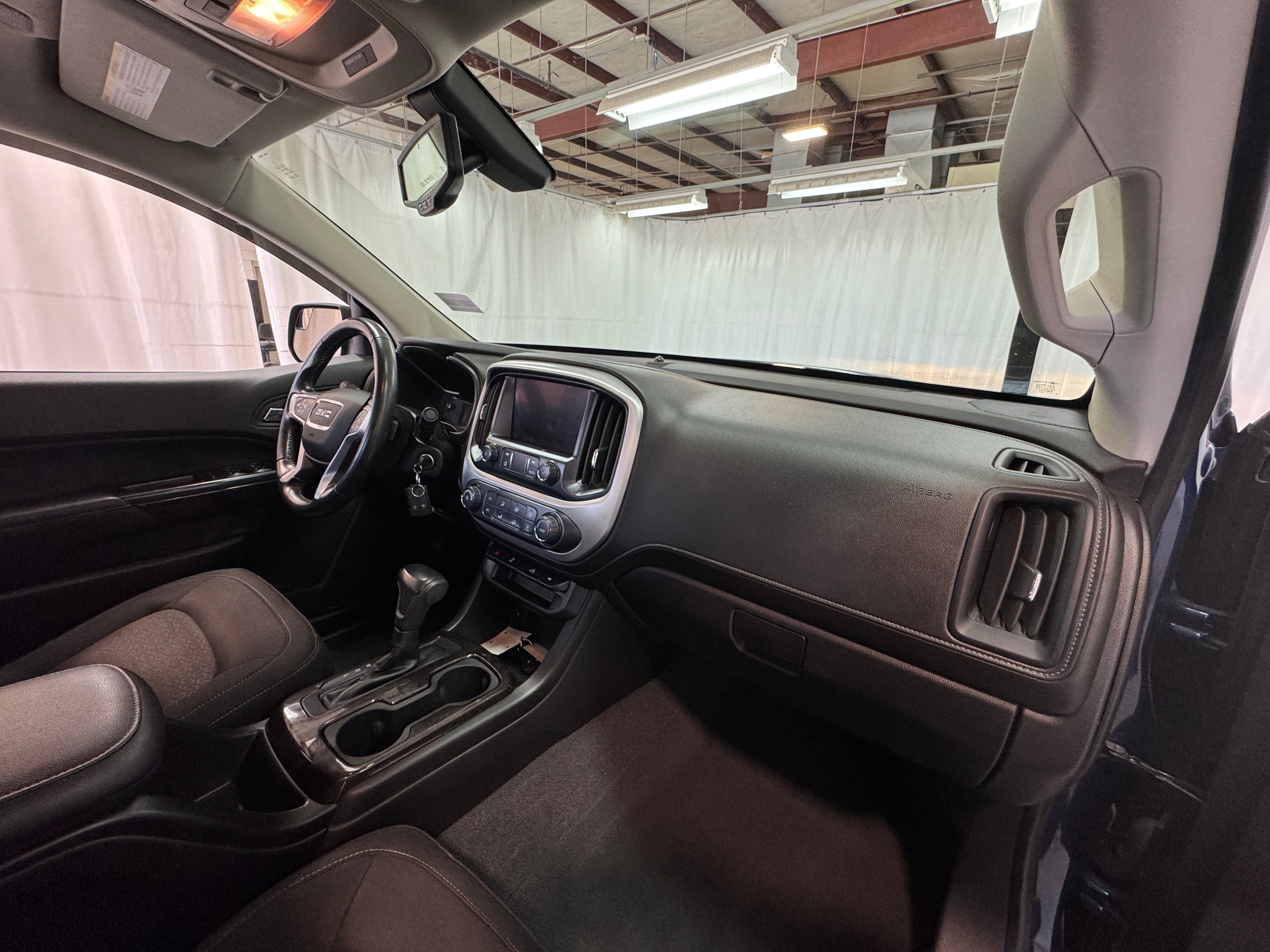 2019 GMC Canyon SLE 3
