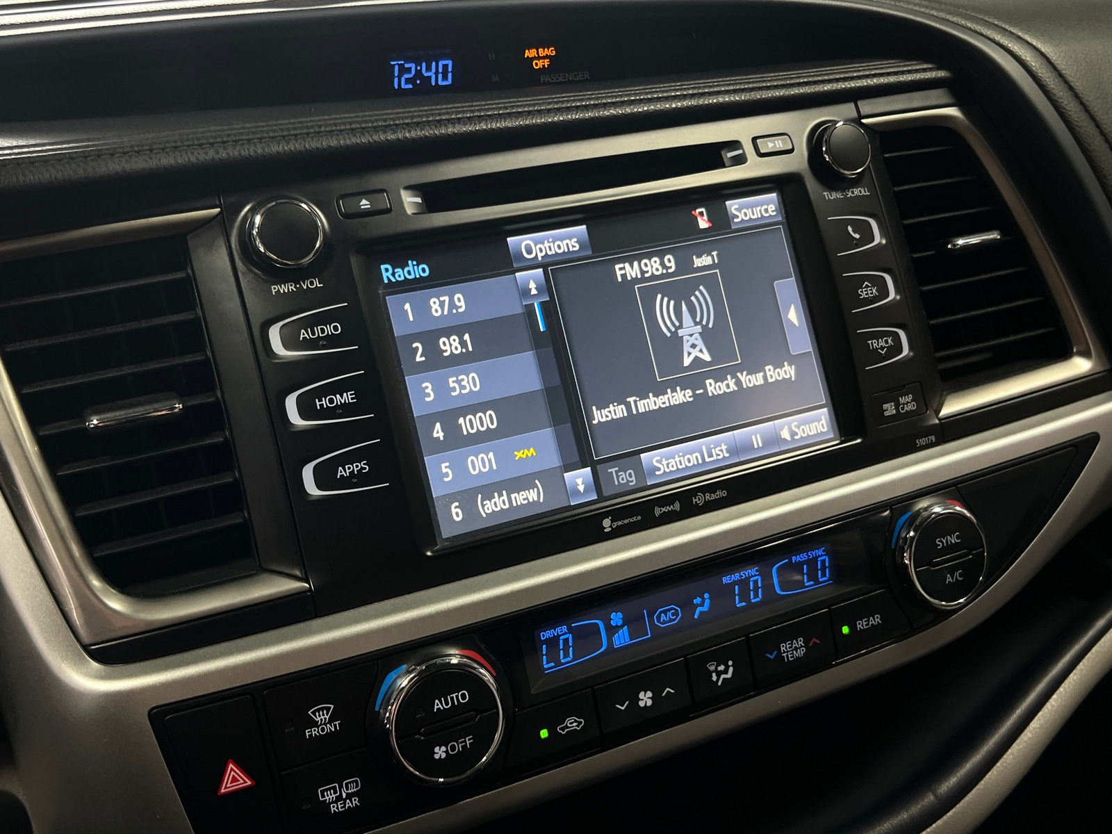 Thumbnail: 2017 Toyota Highlander - 3