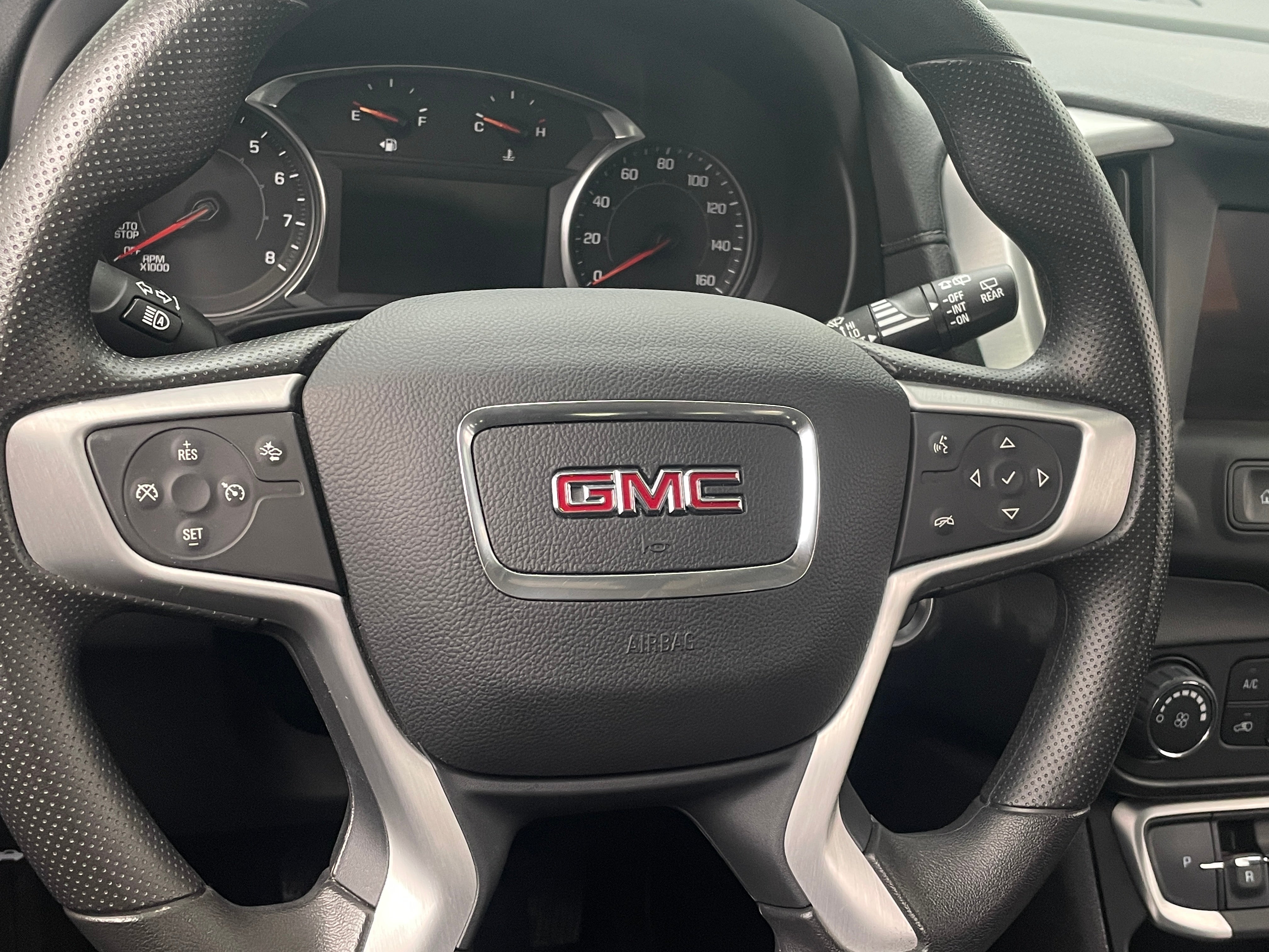 2024 GMC Terrain SLE 5