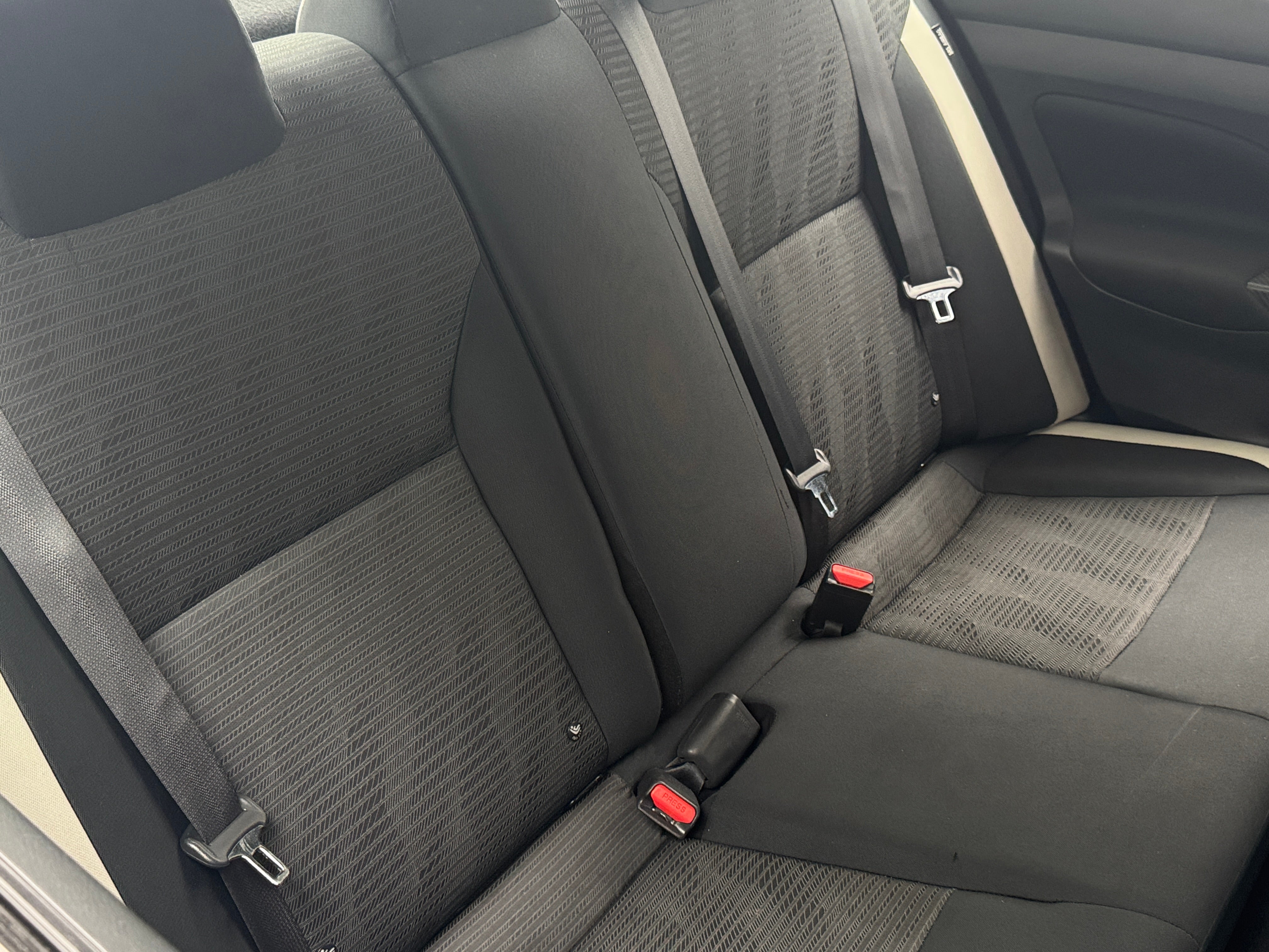 2021 Nissan Versa SV 6