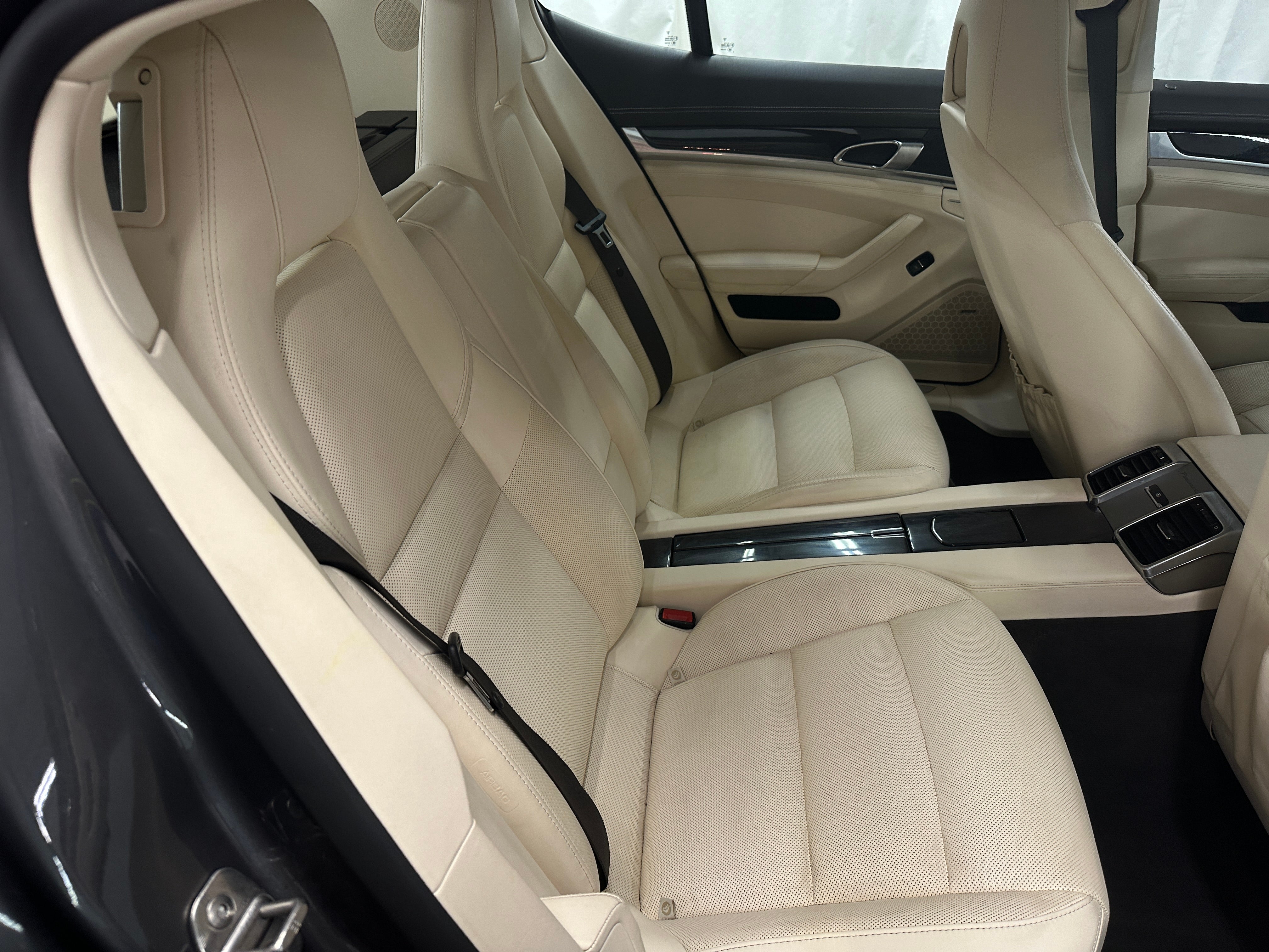2015 Porsche Panamera S Hybrid 5