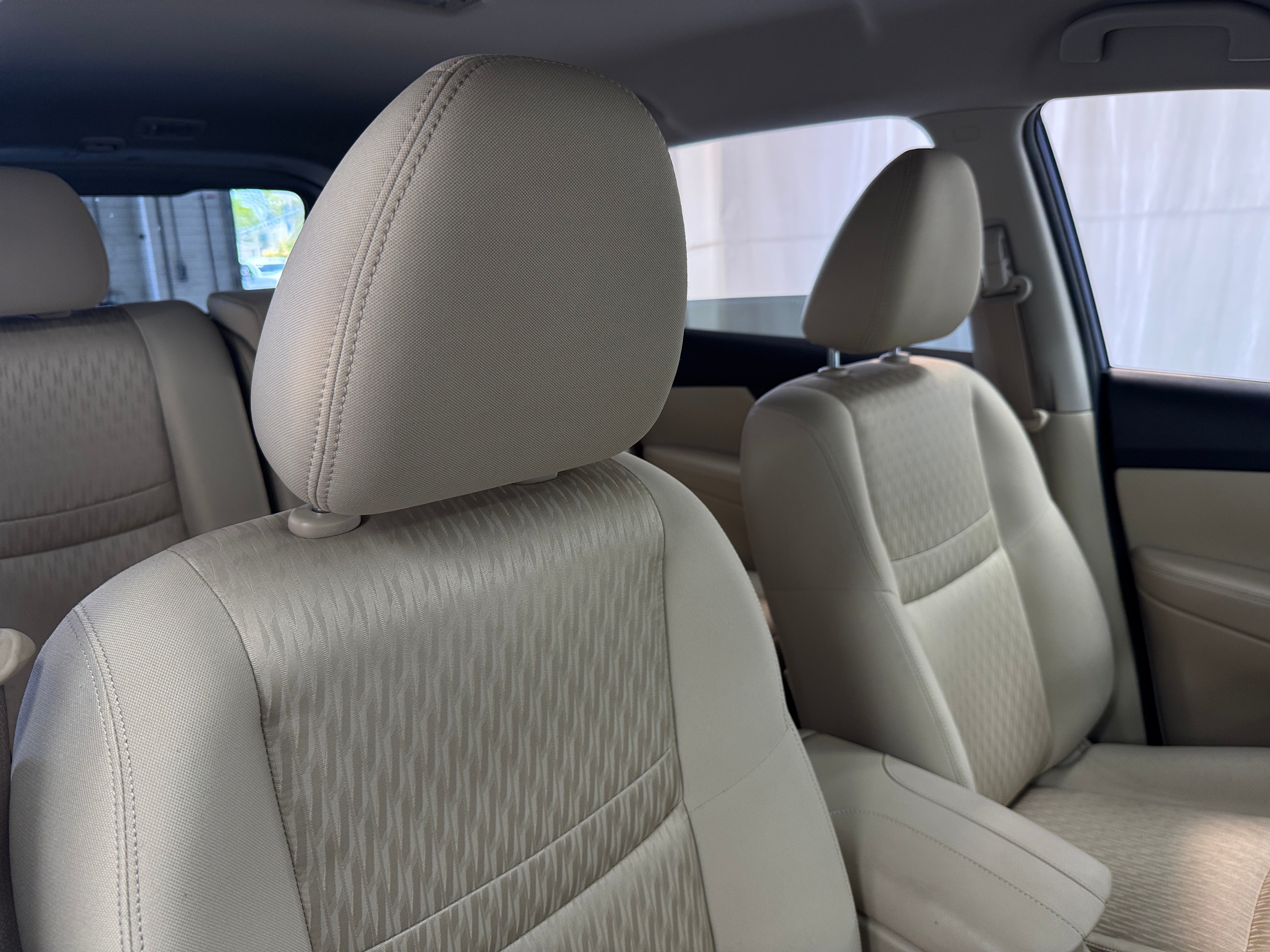 2019 Nissan Rogue SV 2