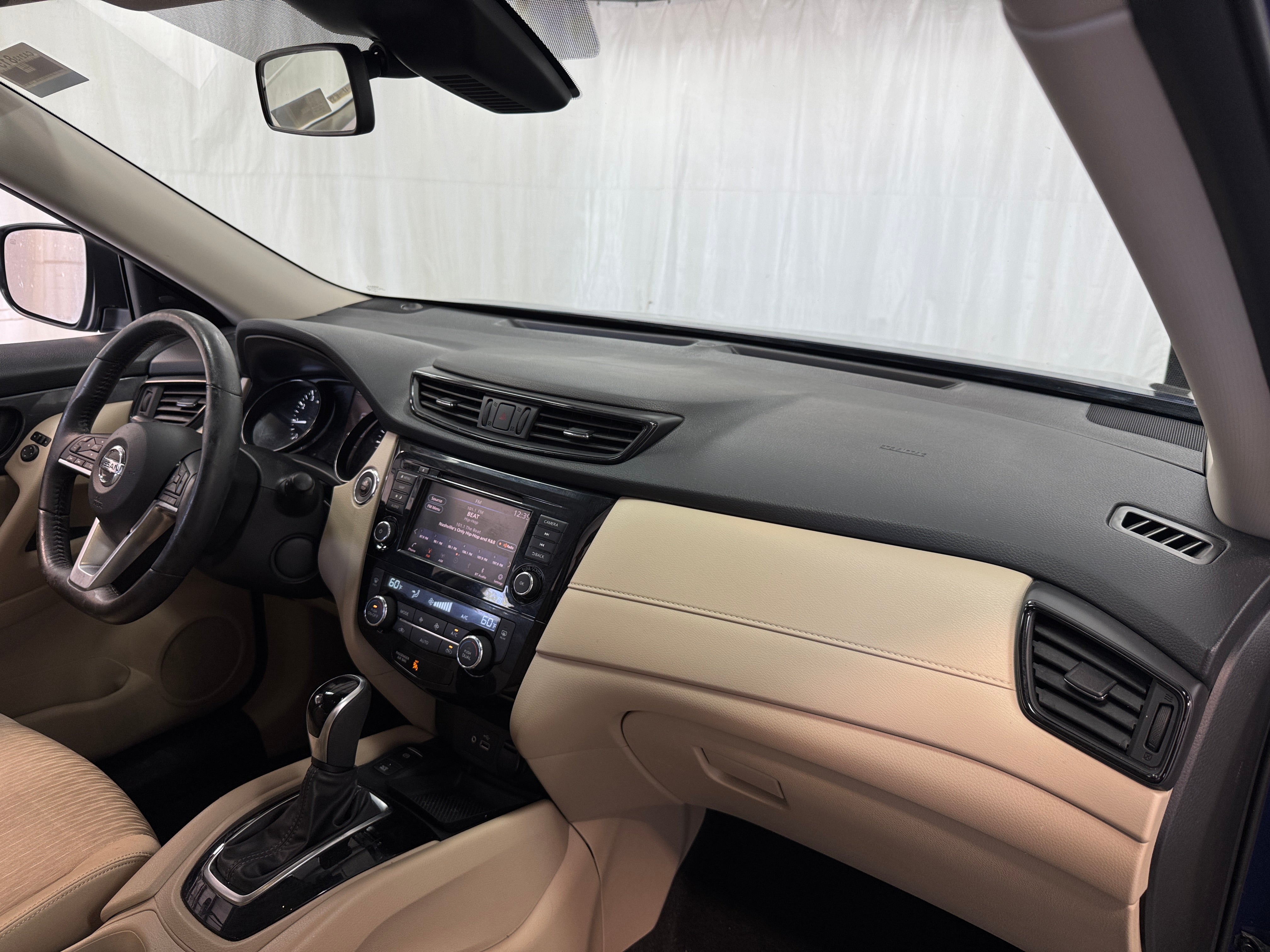 2019 Nissan Rogue SV 3